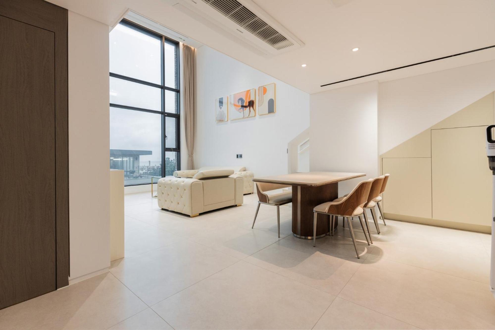 Dolphin Penthouse