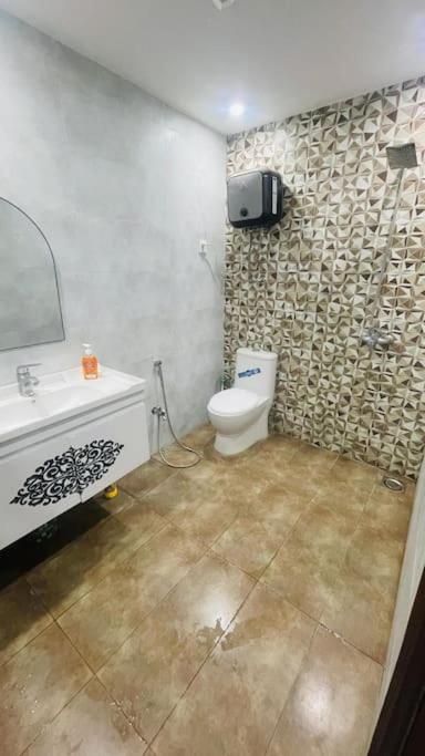 Crown Elite Apartments I Bahria Town view 4