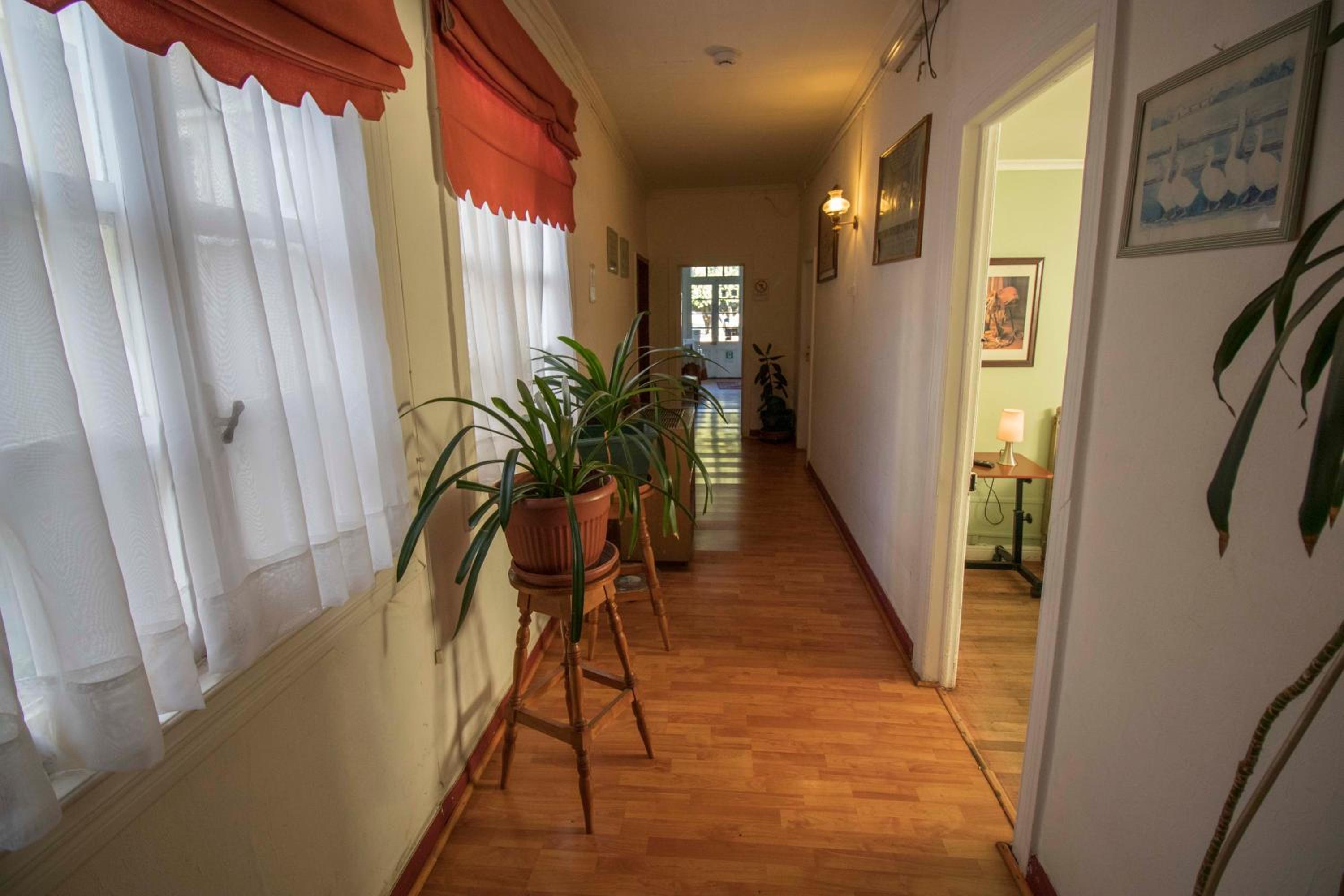 Hostal Bulnes