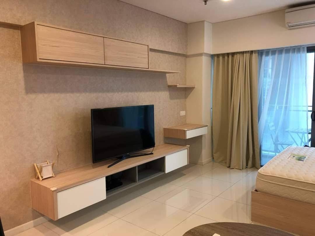 Bmchomes Mercu summer suite