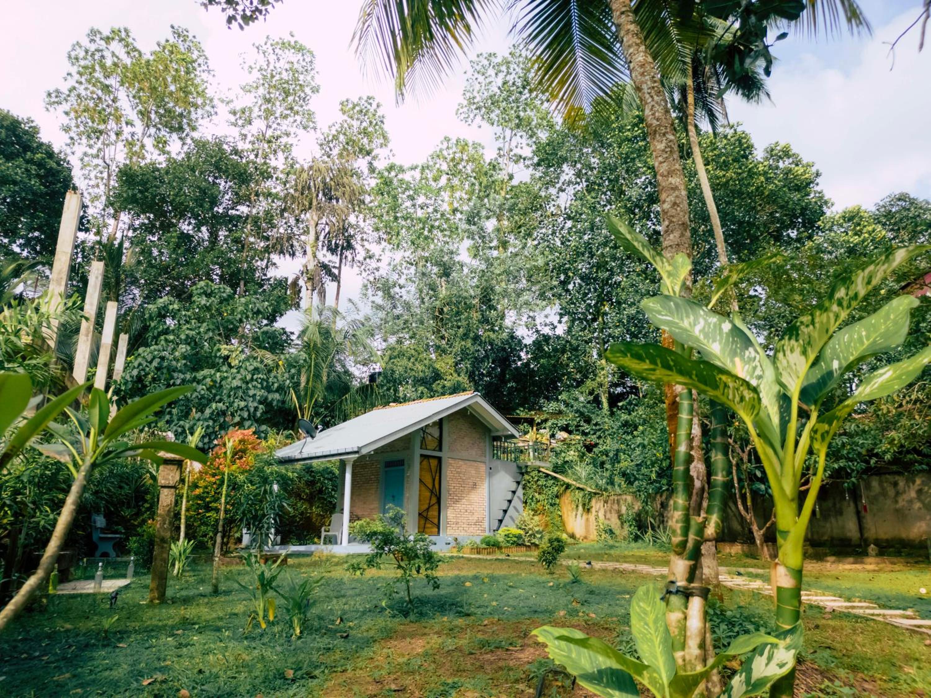Lush EcoScape Galle
