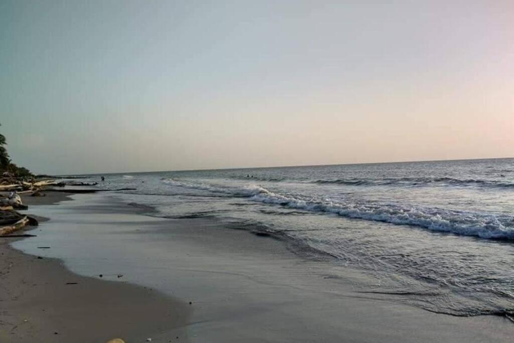hostal LIFE BLUE frente a la playa