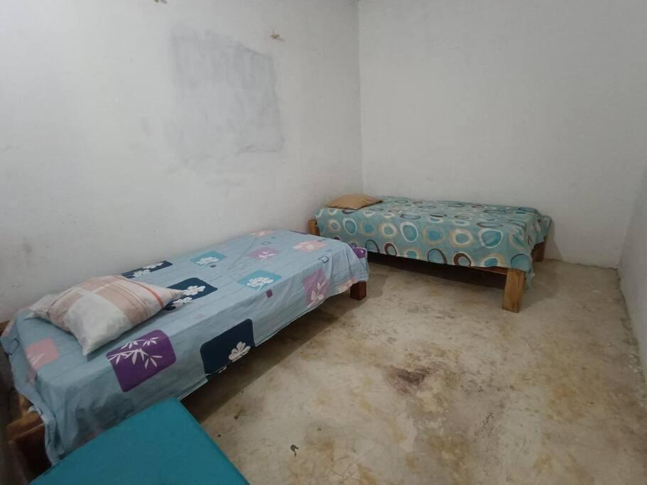 hostal LIFE BLUE frente a la playa