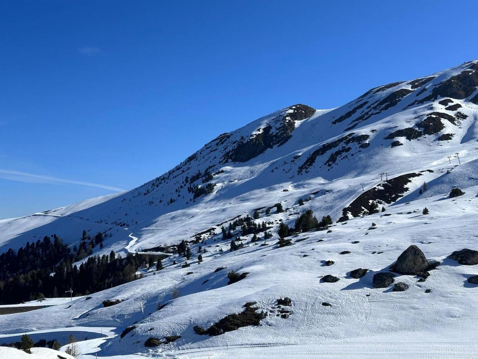 Pilanous House - Penthouse suite - Swiss Alps
