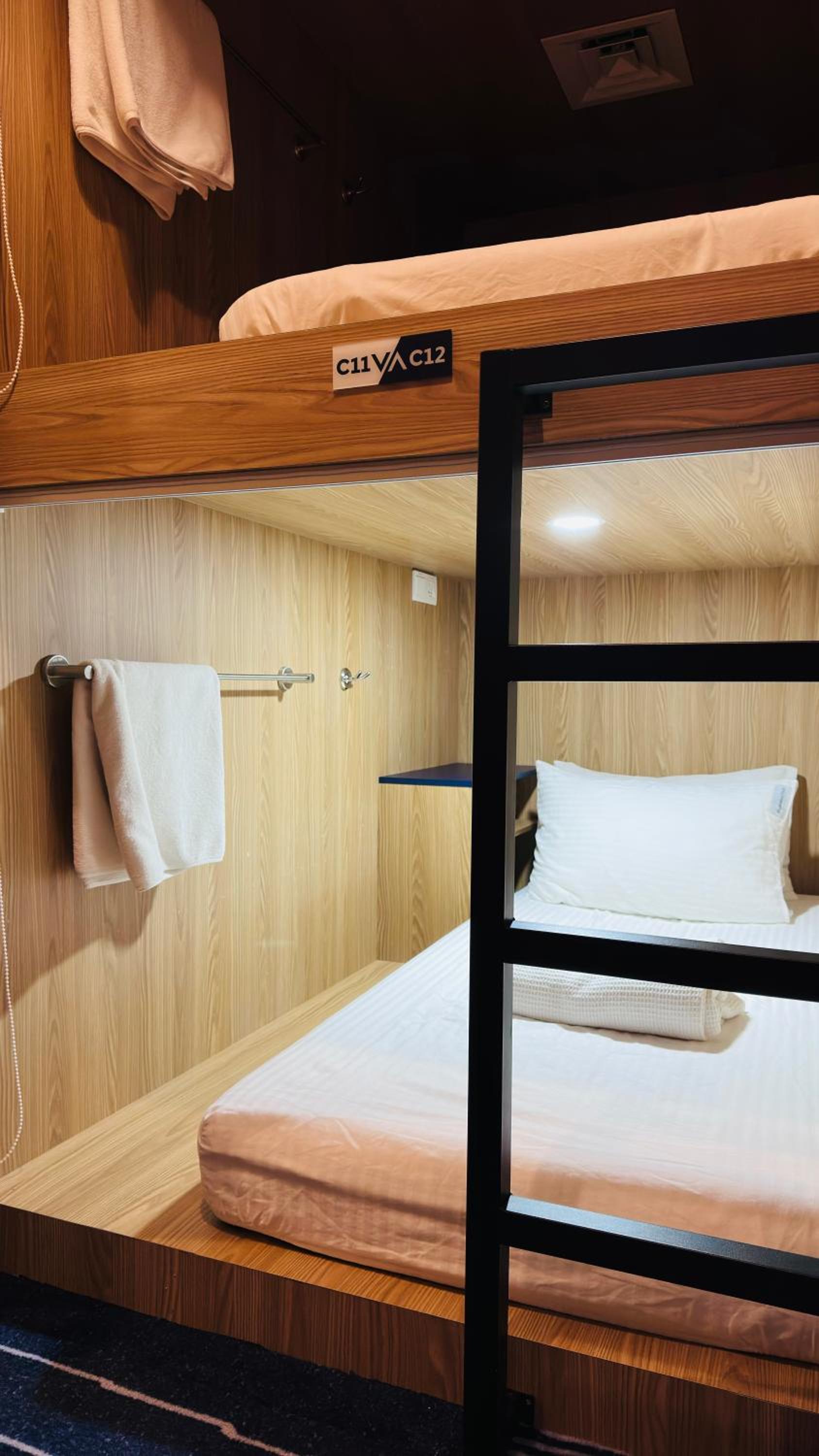 Bluewaters Pods 11 North Canal Road