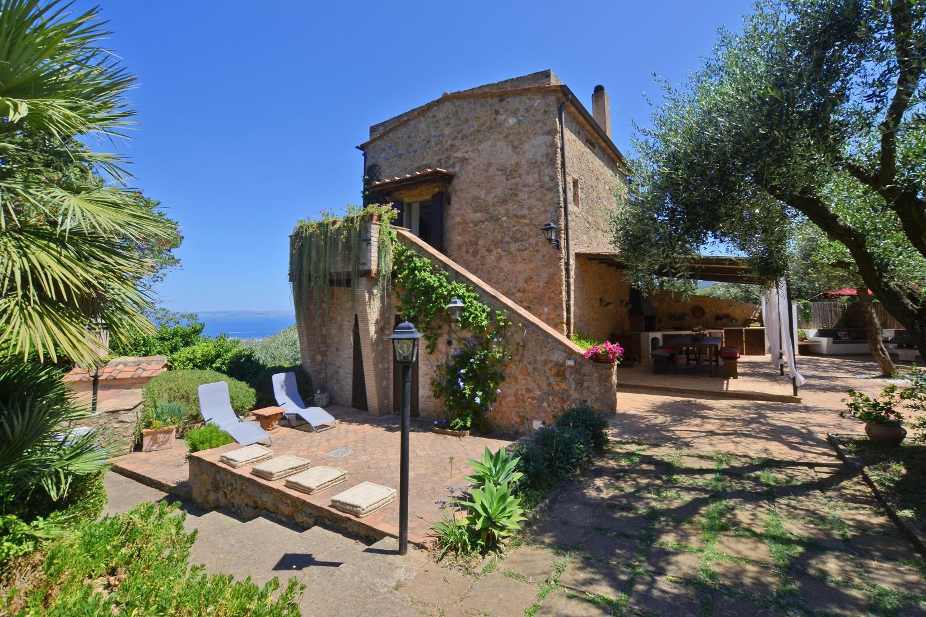 Il Casaletto - Happy Rentals view 3