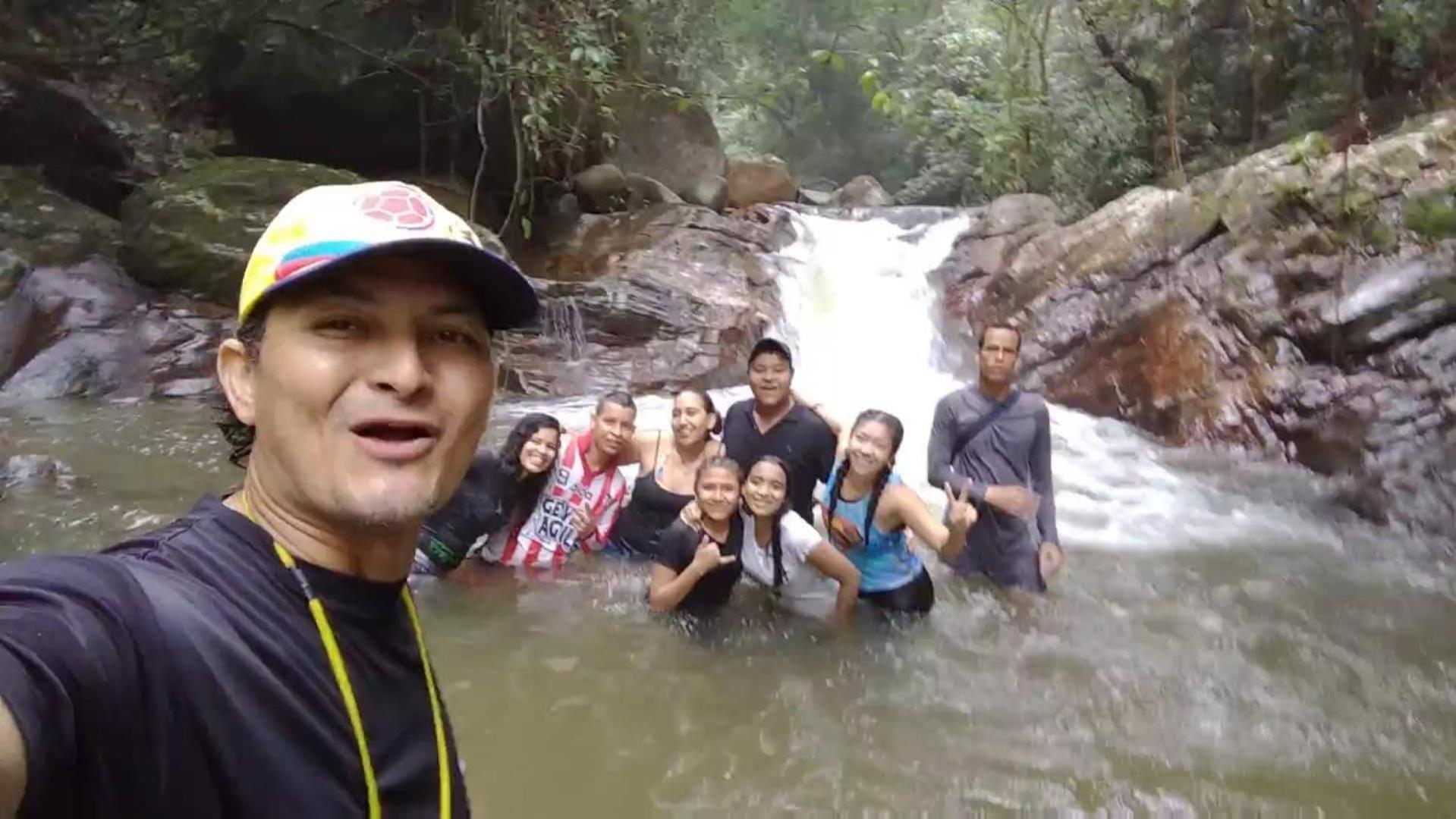 Cascada escondida glamping