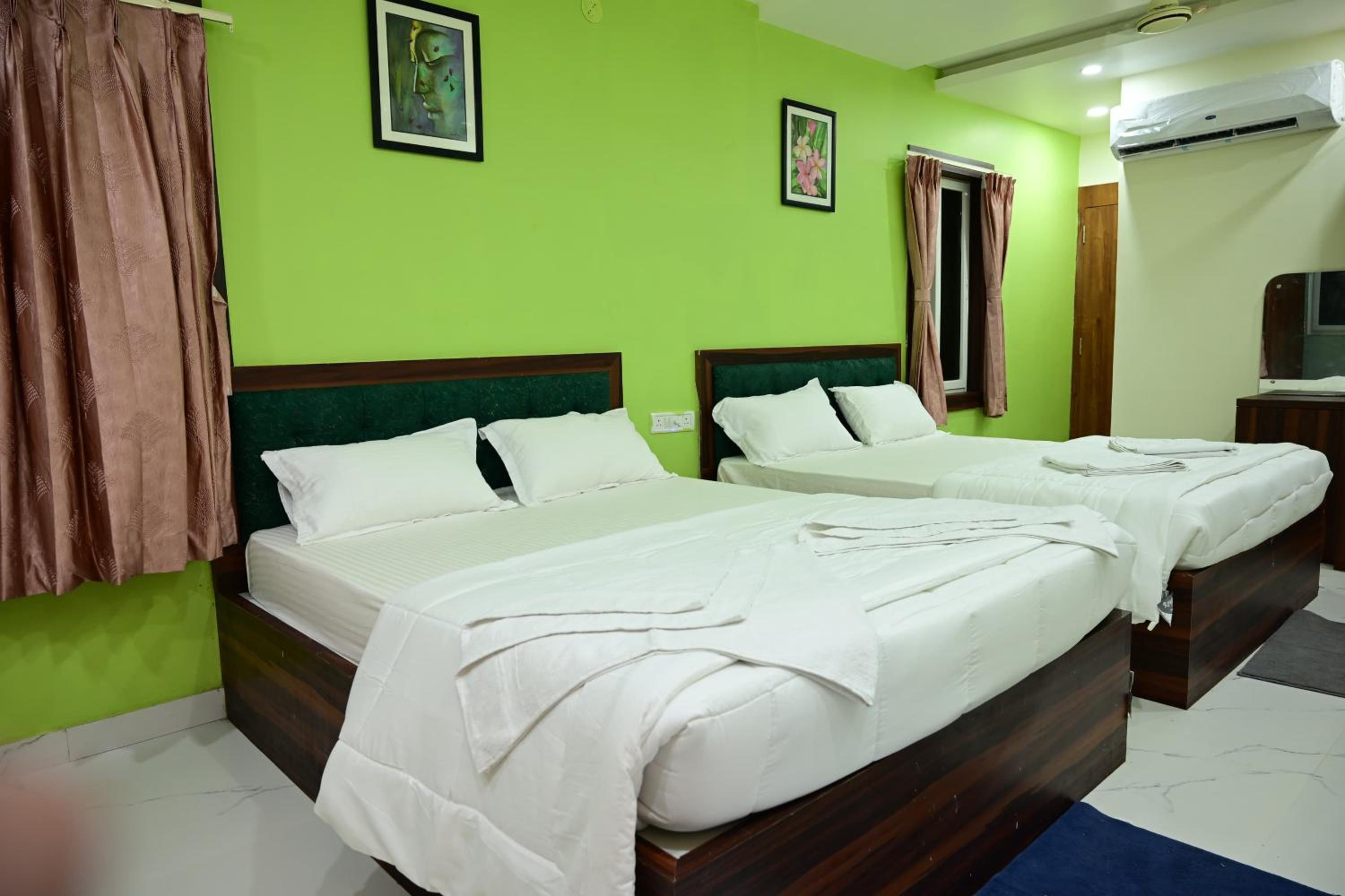 hotel new prabati palace view 3