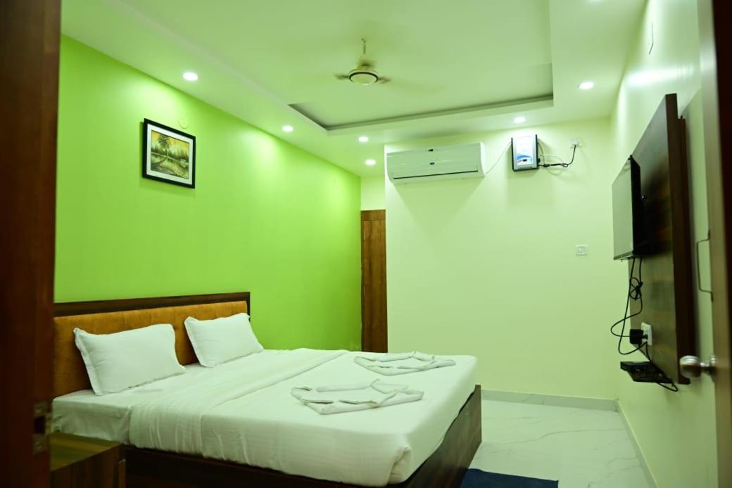 hotel new prabati palace view 4