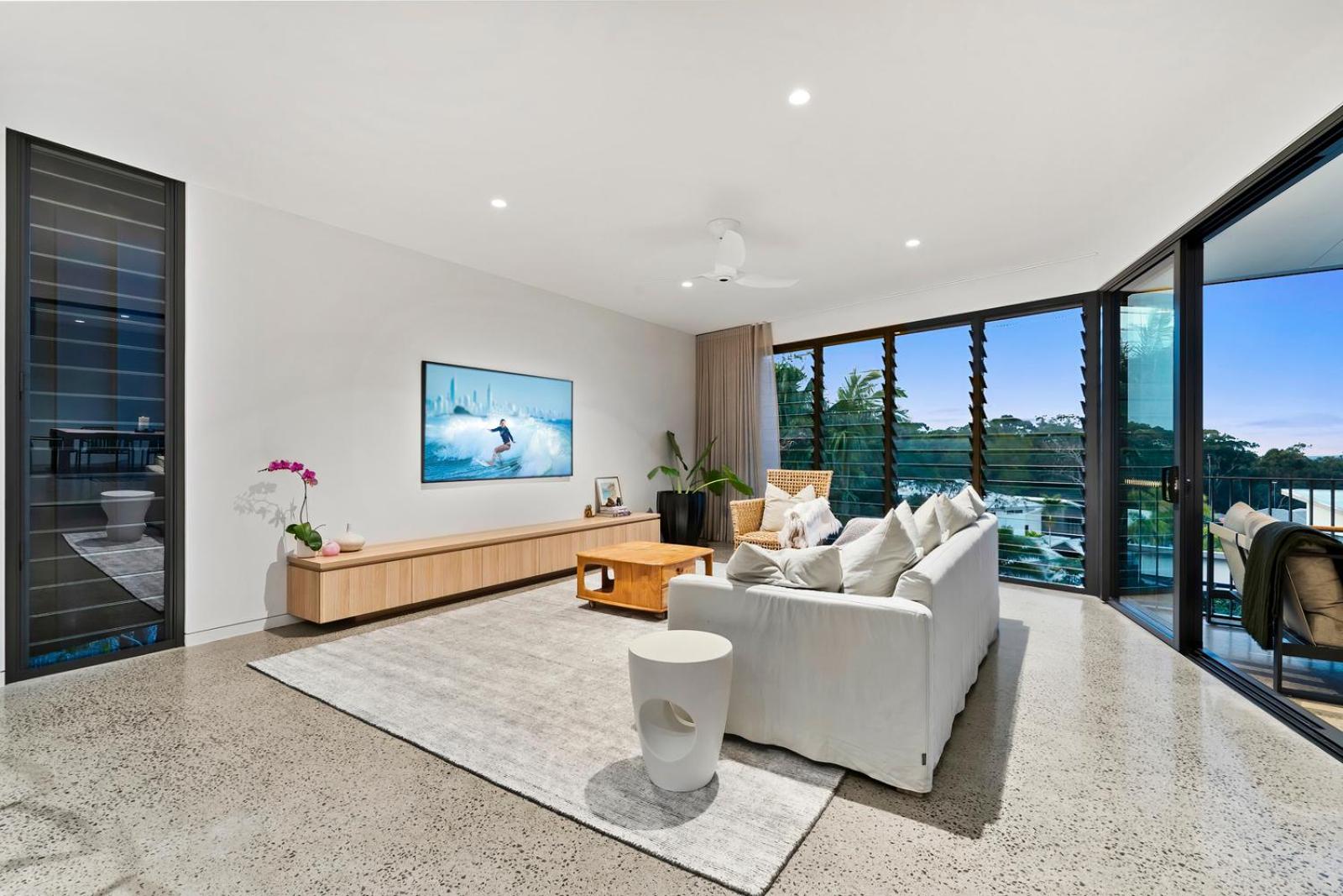 Luxe Condo at Alex Beach