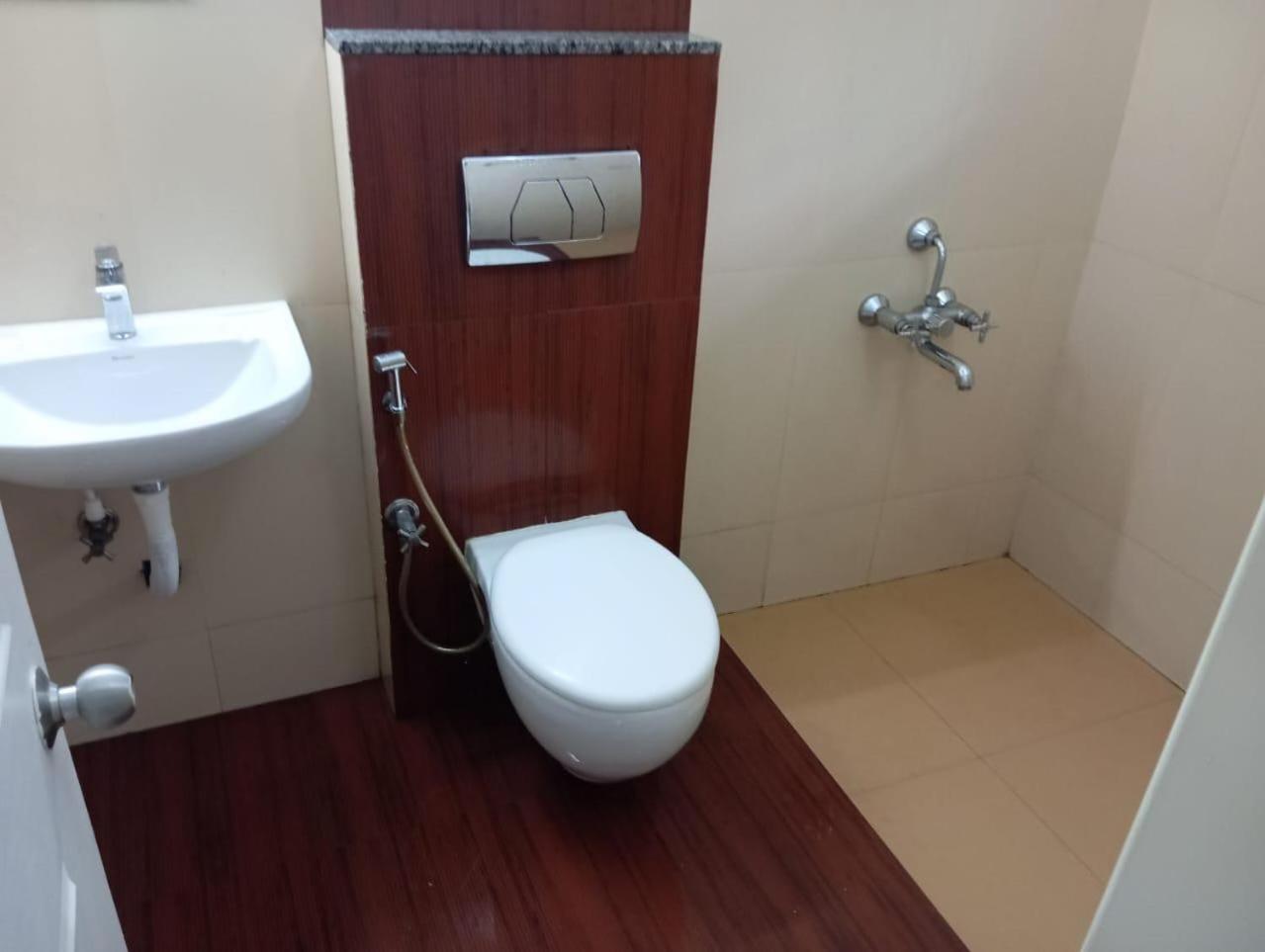 Omarain Homes view 4