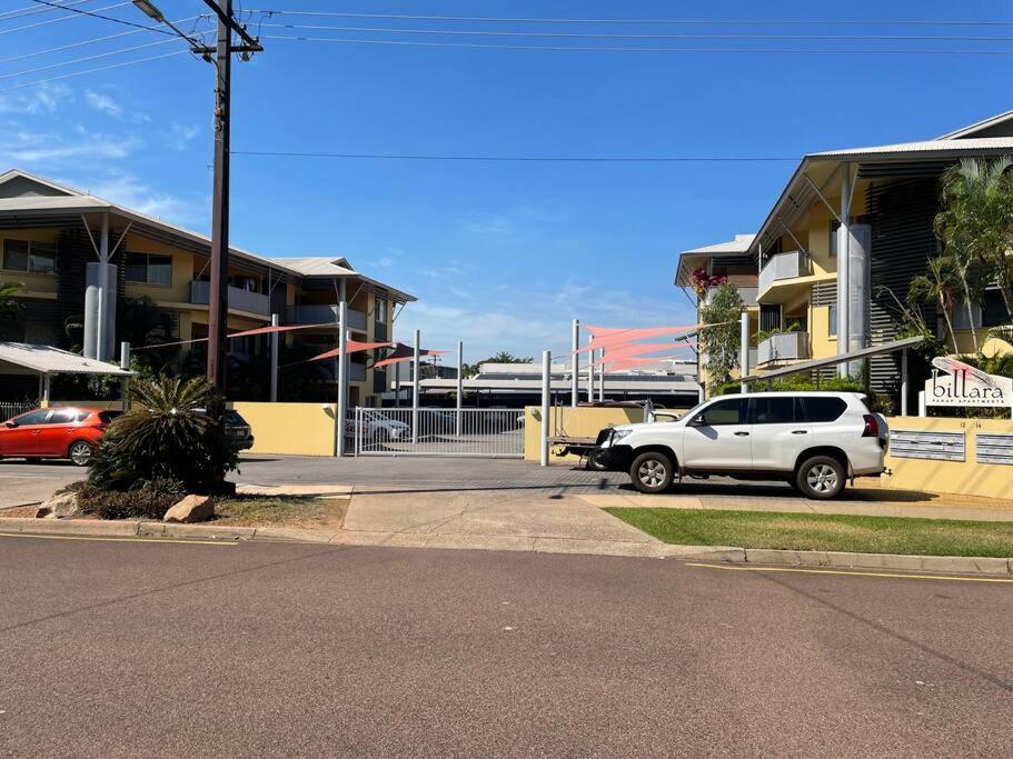 2 bedroom 2 bath Treetop Escape close to the city