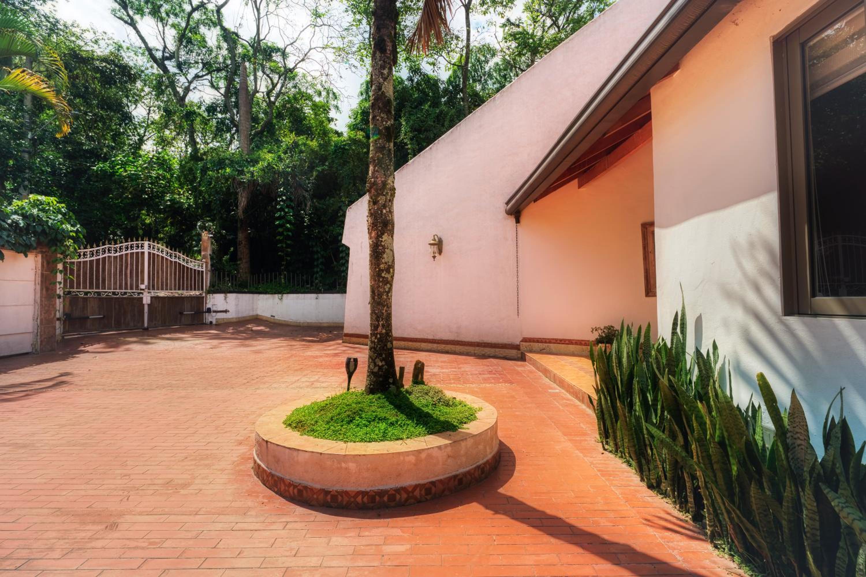 Nice Mansion AC 6BR Pool,Básquet,Playground,Games