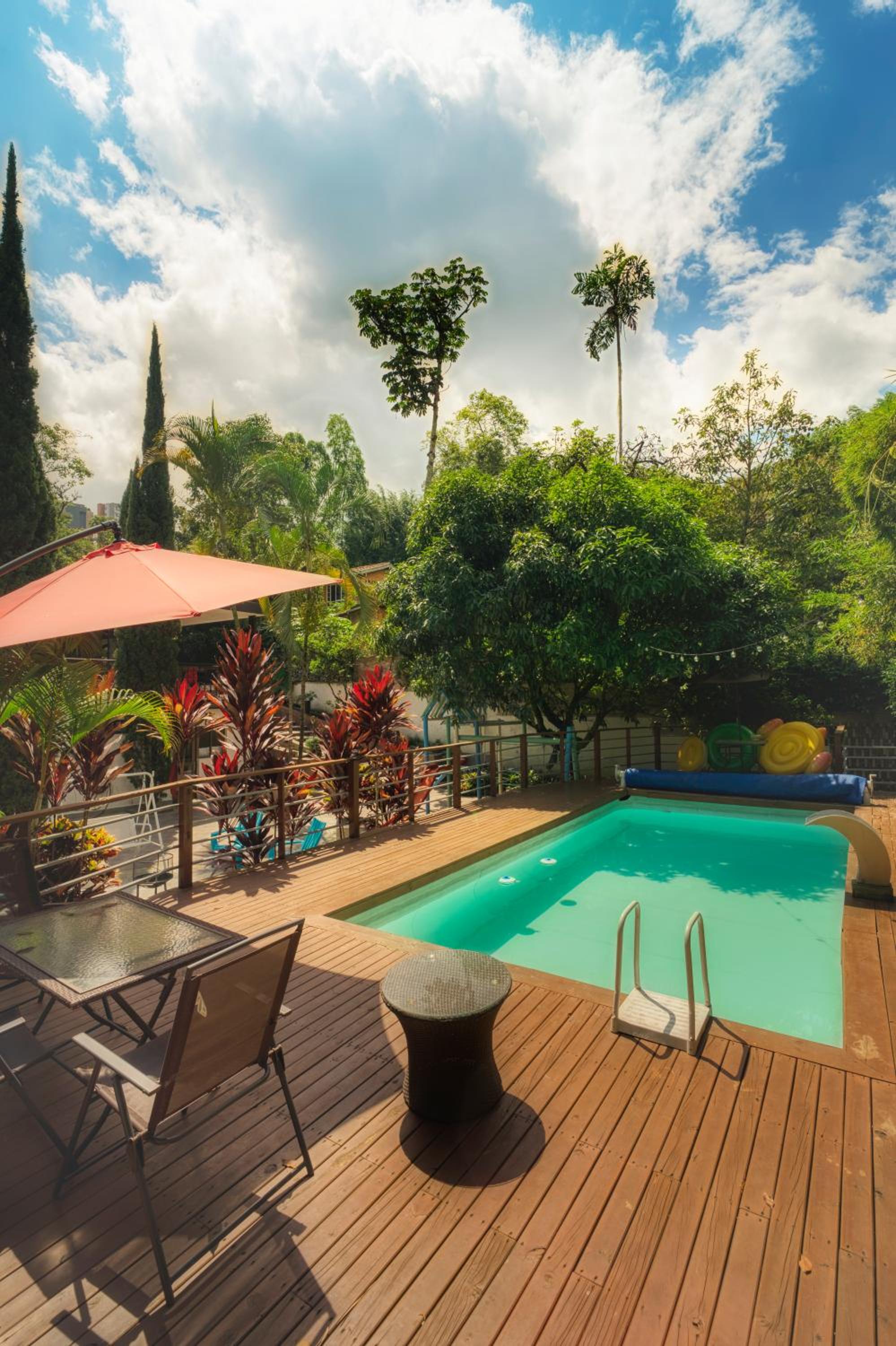 Nice Mansion AC 6BR Pool,Básquet,Playground,Games