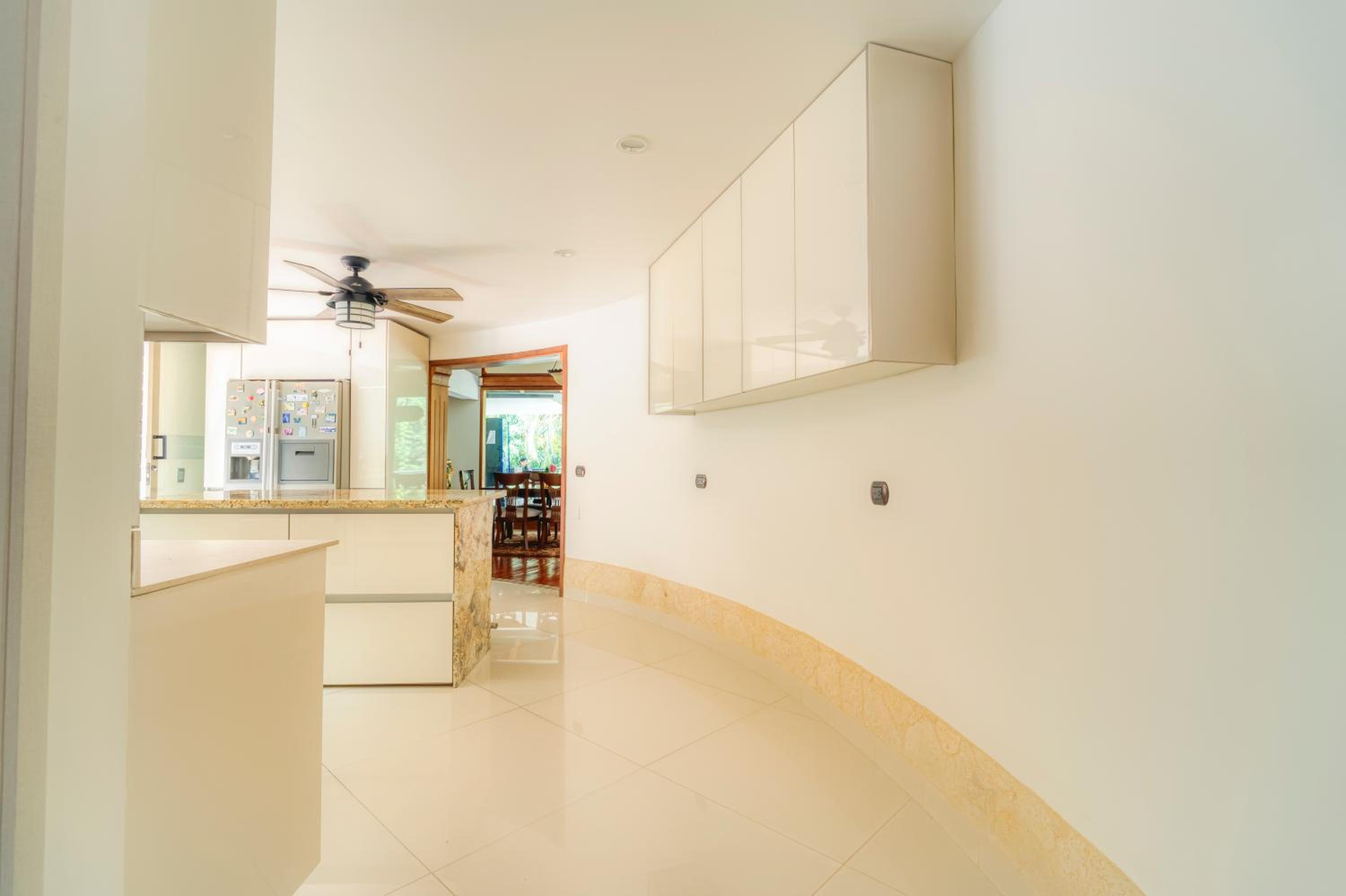 Nice Mansion AC 6BR Pool,Básquet,Playground,Games