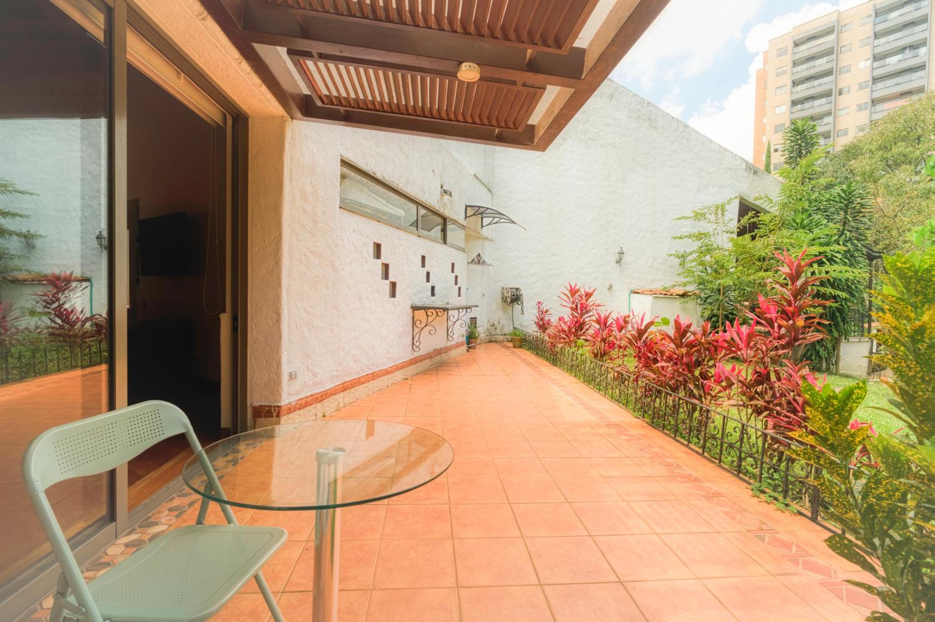 Nice Mansion AC 6BR Pool,Básquet,Playground,Games