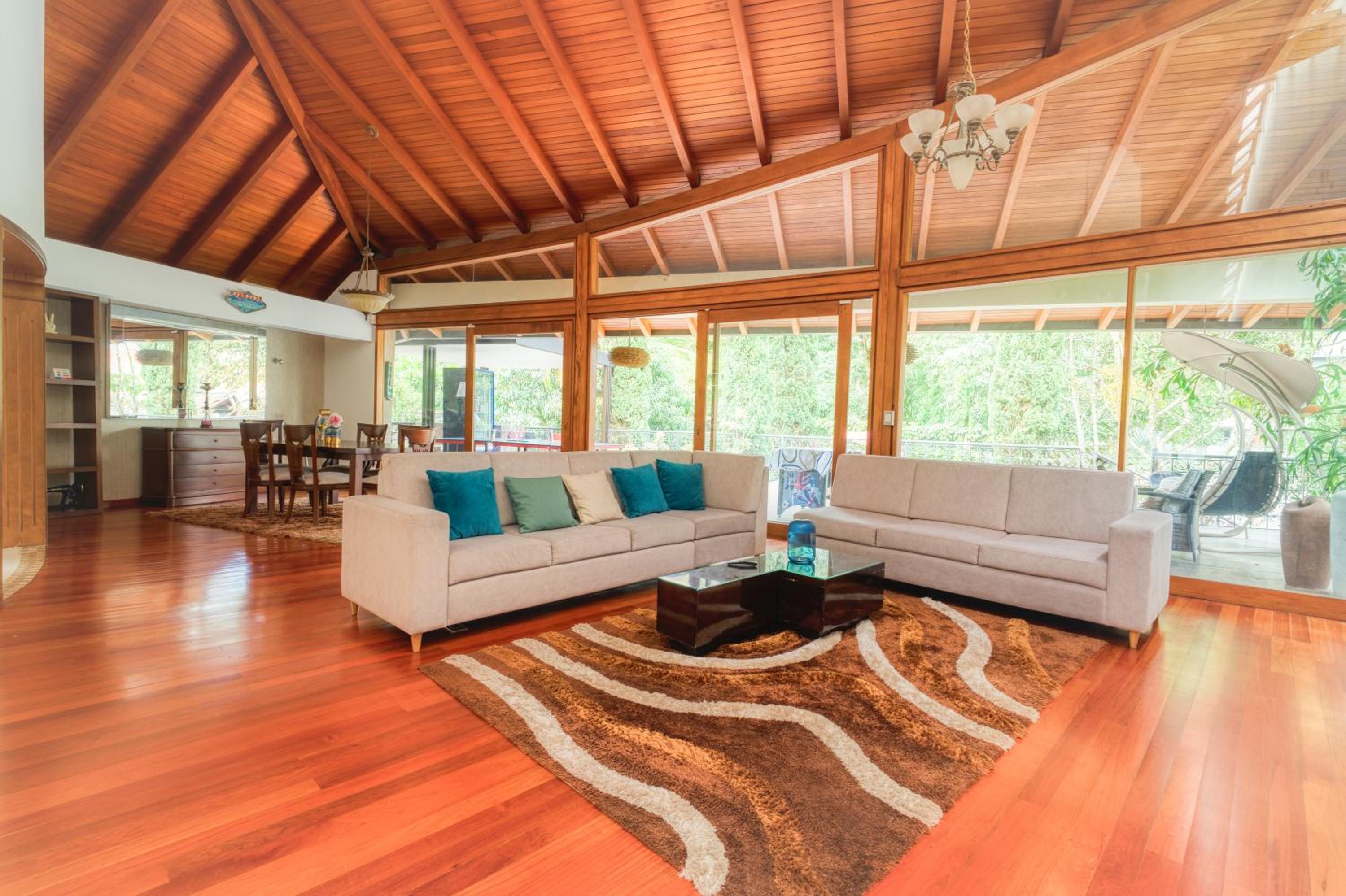 Nice Mansion AC 6BR Pool,Básquet,Playground,Games