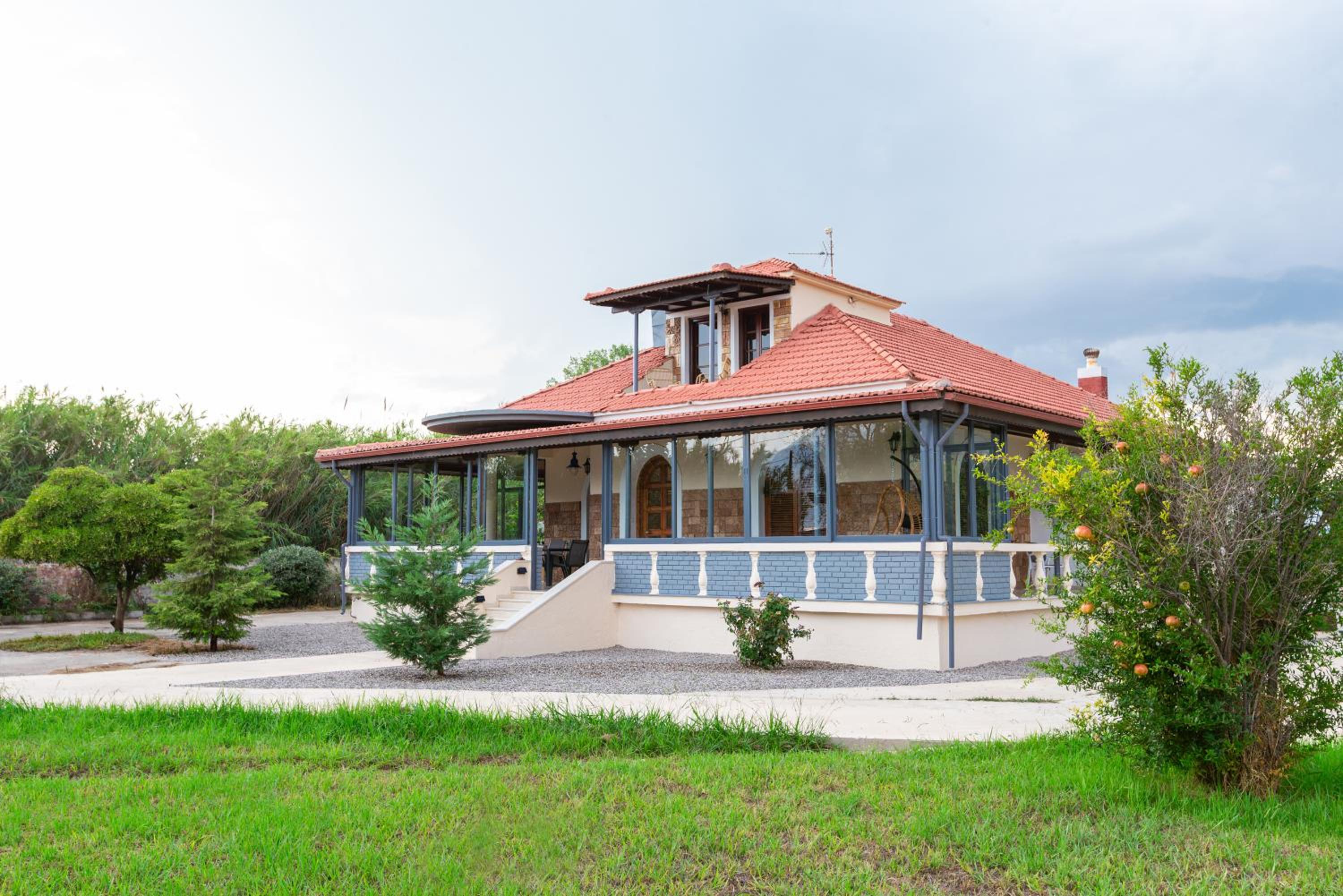 Beachfront Villa Psani - Escape with Garden