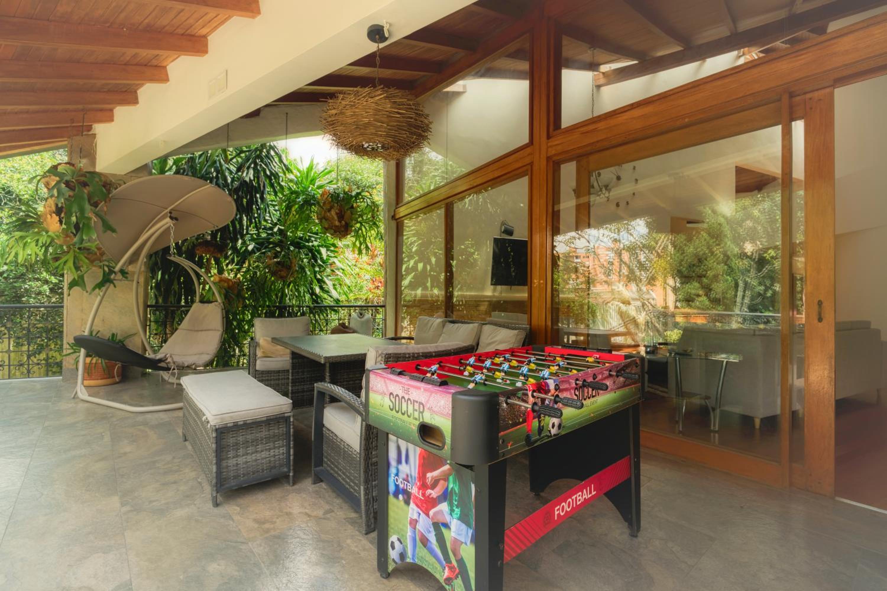 Nice Mansion AC 6BR Pool,Básquet,Playground,Games