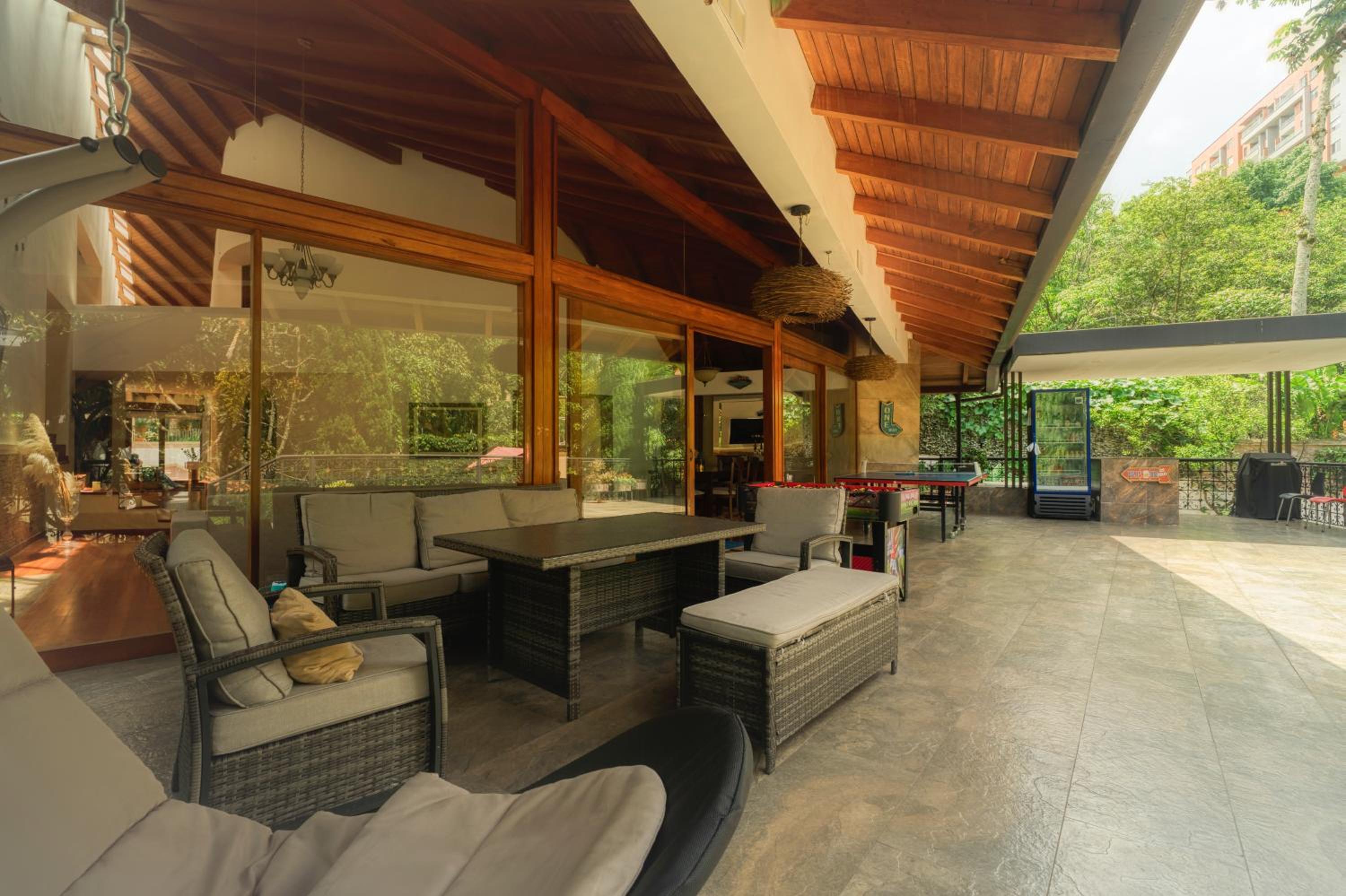 Nice Mansion AC 6BR Pool,Básquet,Playground,Games
