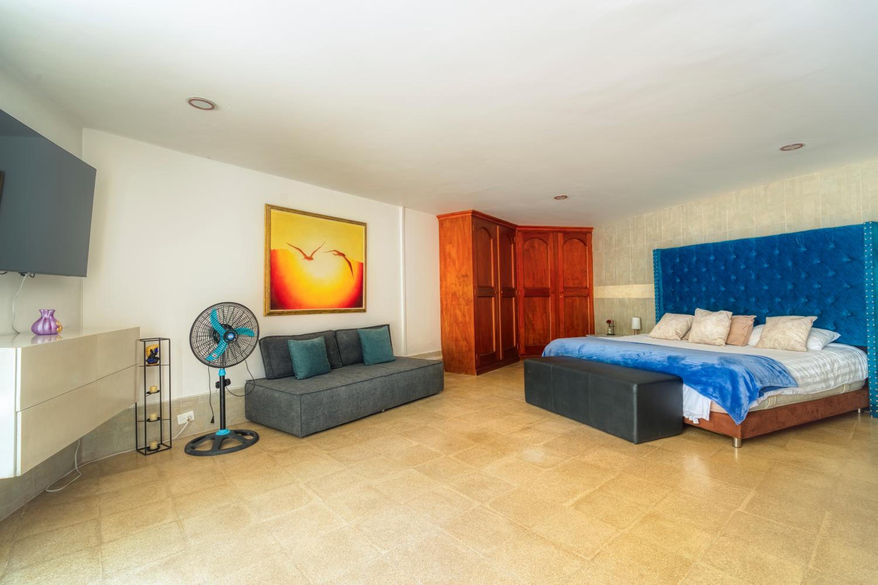 Nice Mansion AC 6BR Pool,Básquet,Playground,Games
