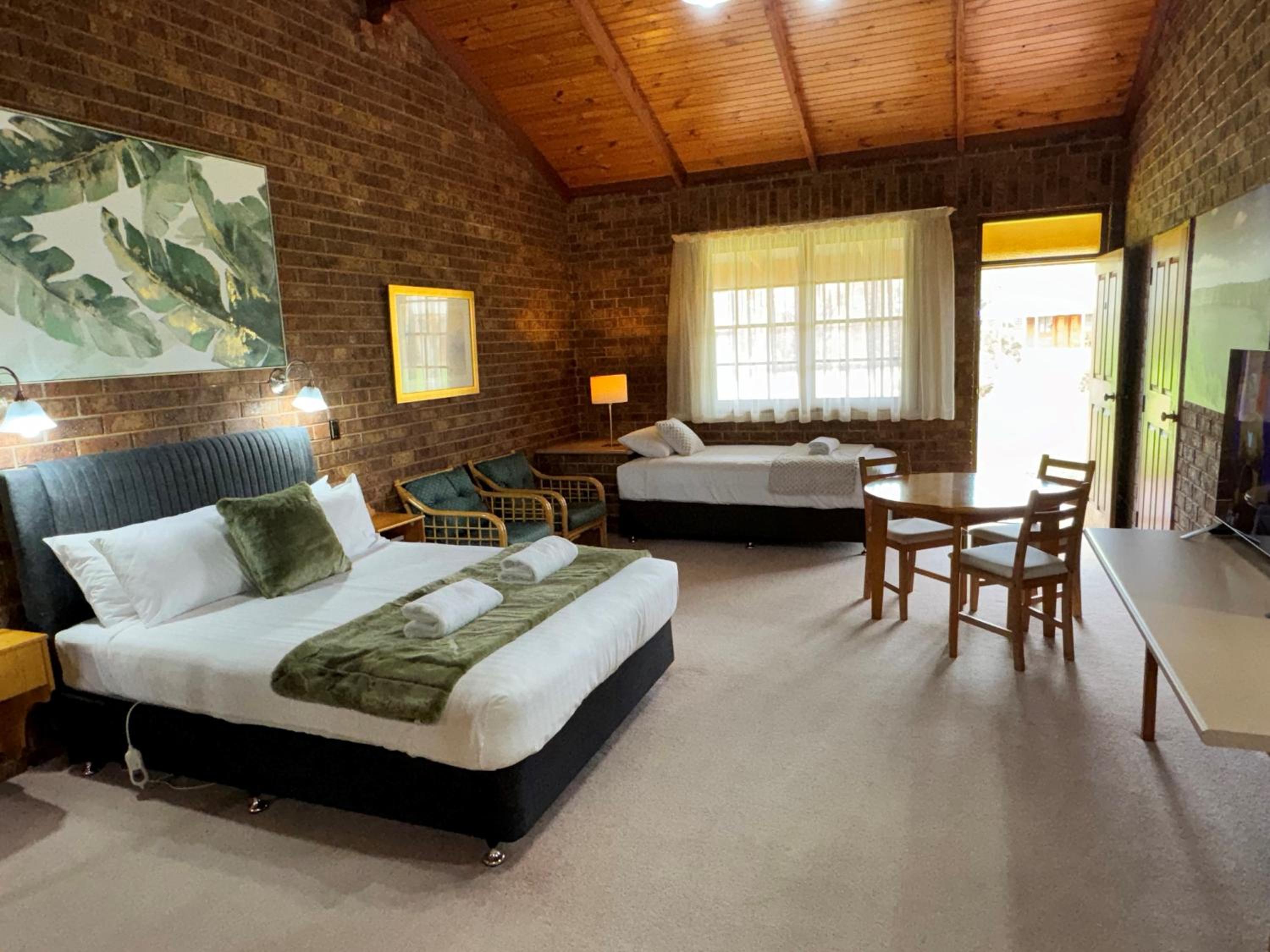 Coonawarra Place Motor Inn