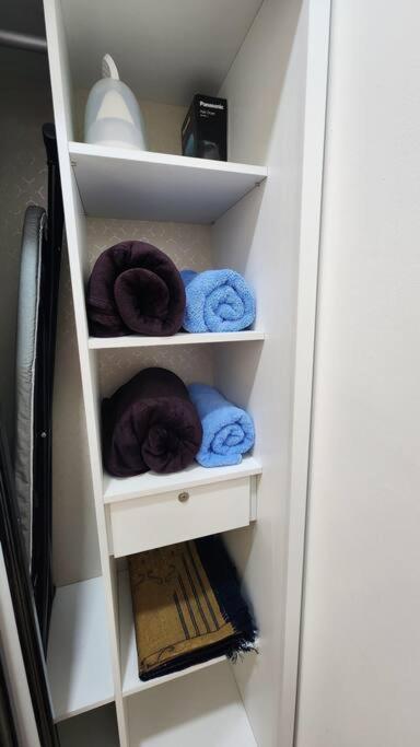 3 bedroom condo Eila Homestay in Larkin, AC, wi-fi