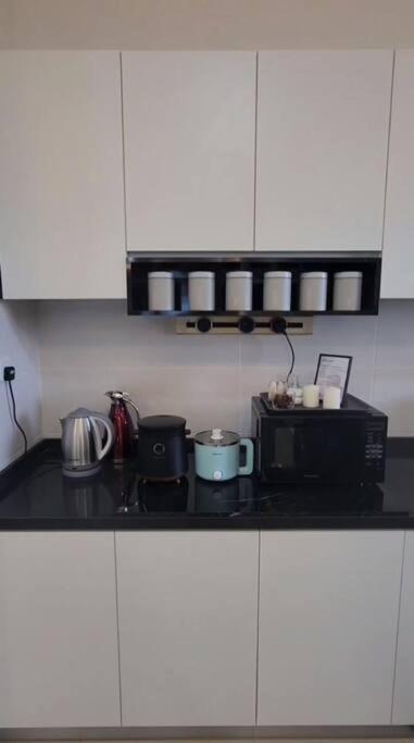 3 bedroom condo Eila Homestay in Larkin, AC, wi-fi