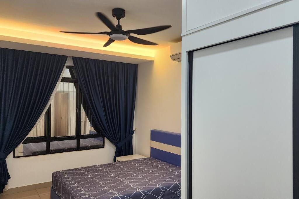 3 bedroom condo Eila Homestay in Larkin, AC, wi-fi
