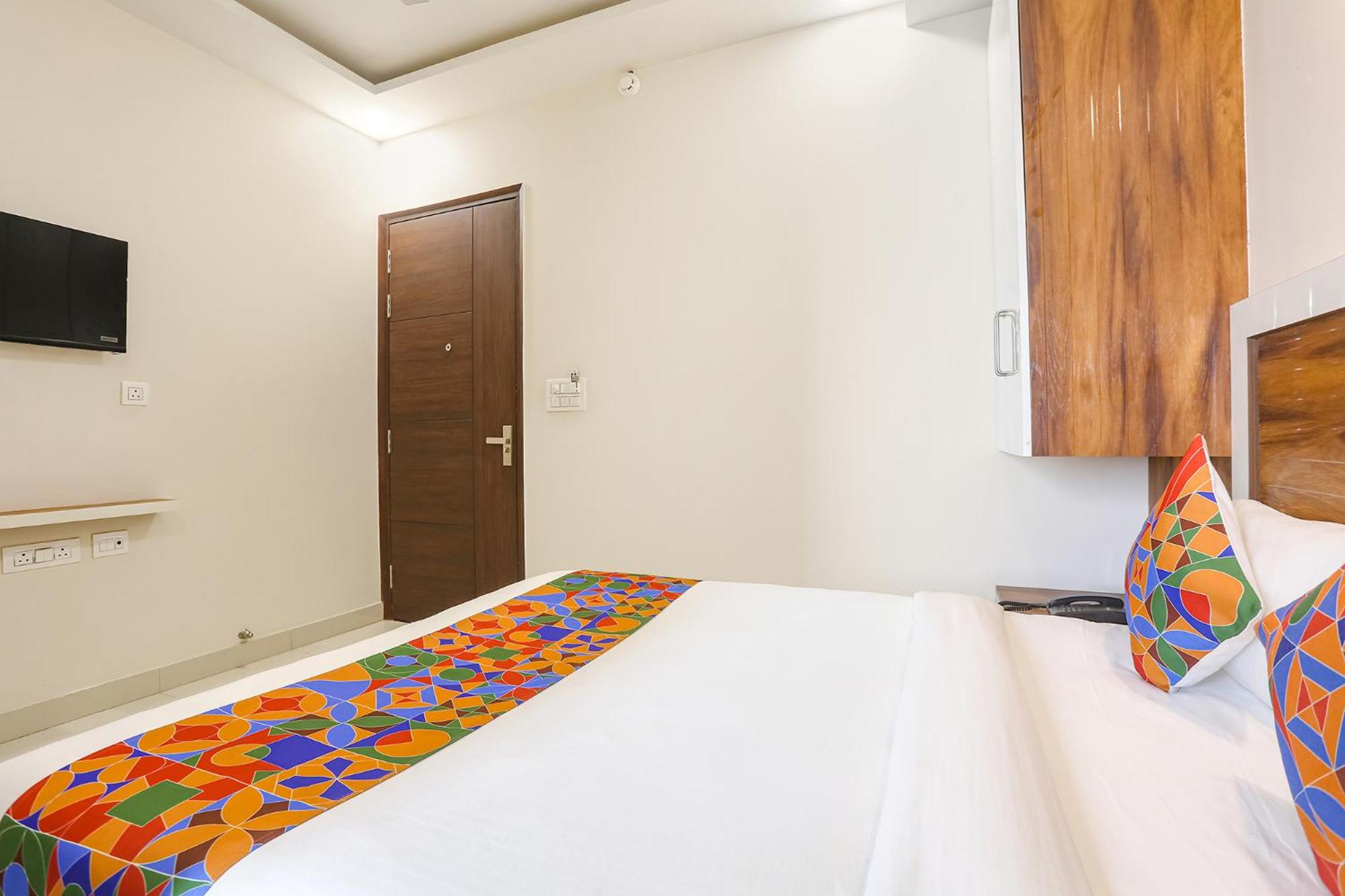 FabHotel Embrace