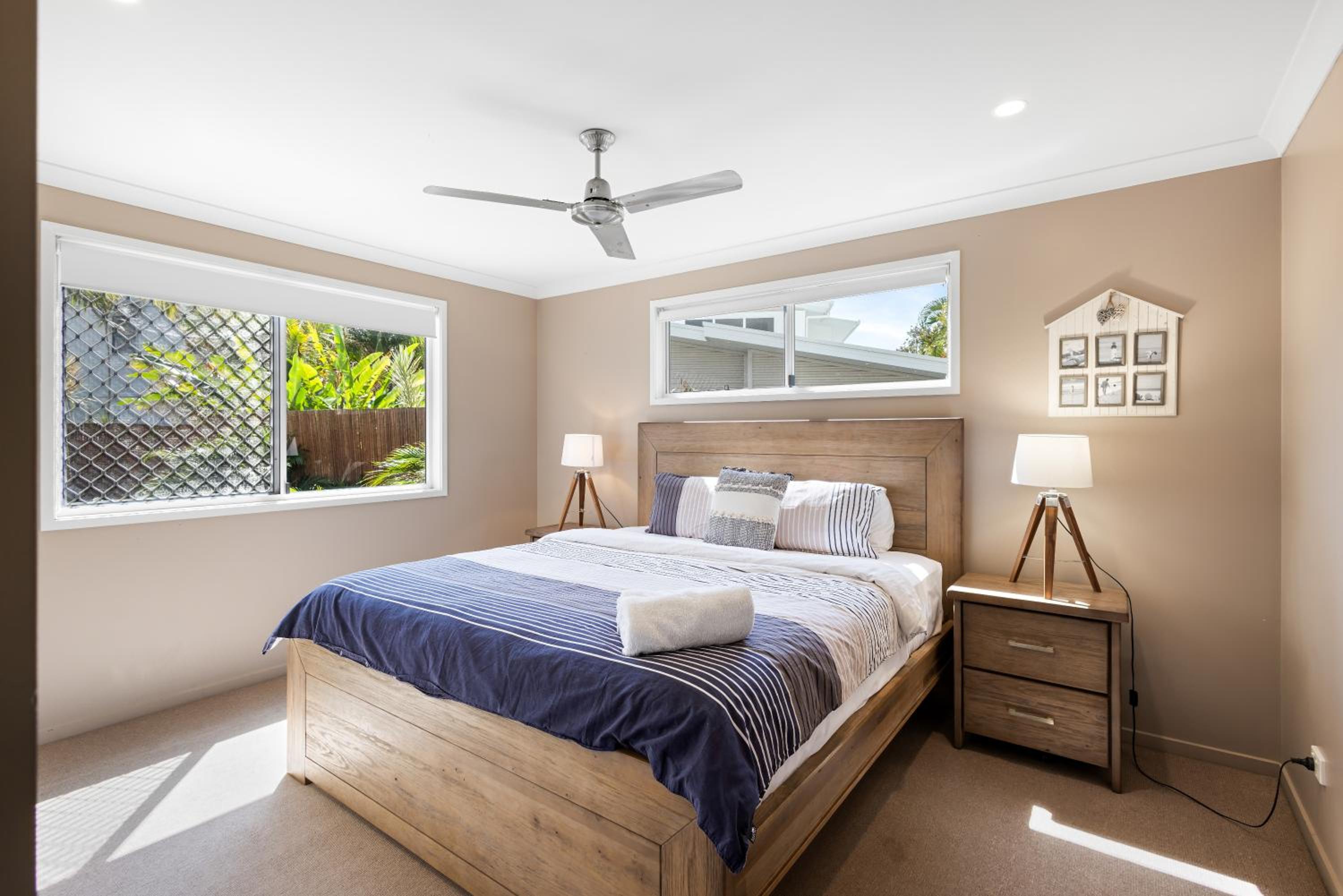 Beecheyana North - Beach Villa with heated pool