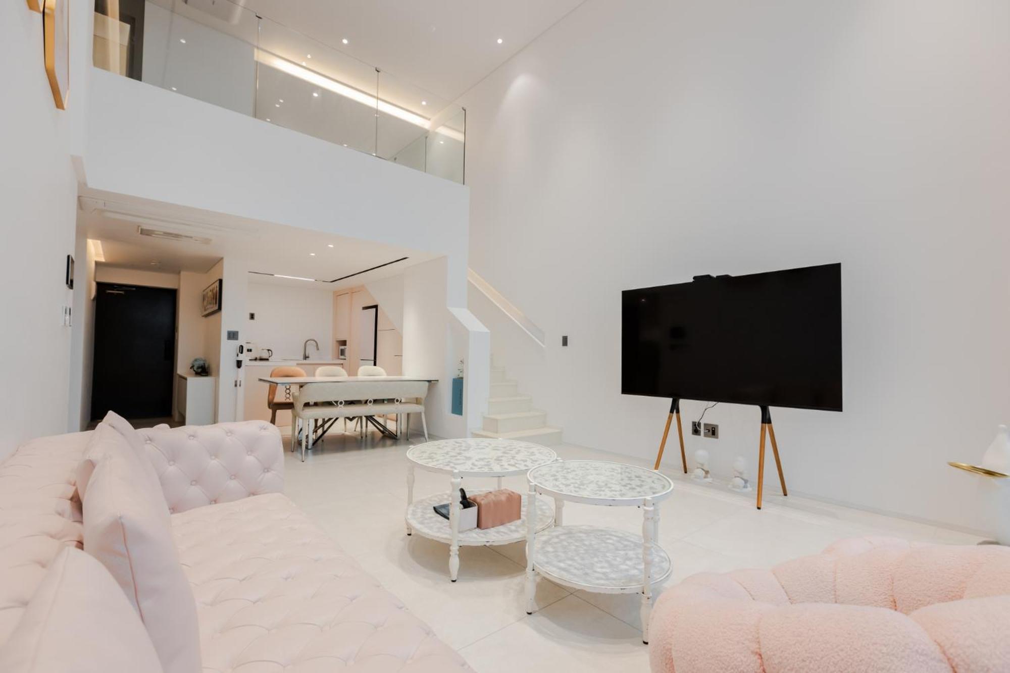 Dolphin Penthouse