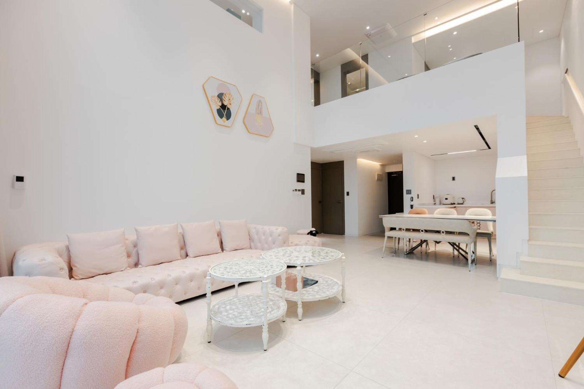 Dolphin Penthouse