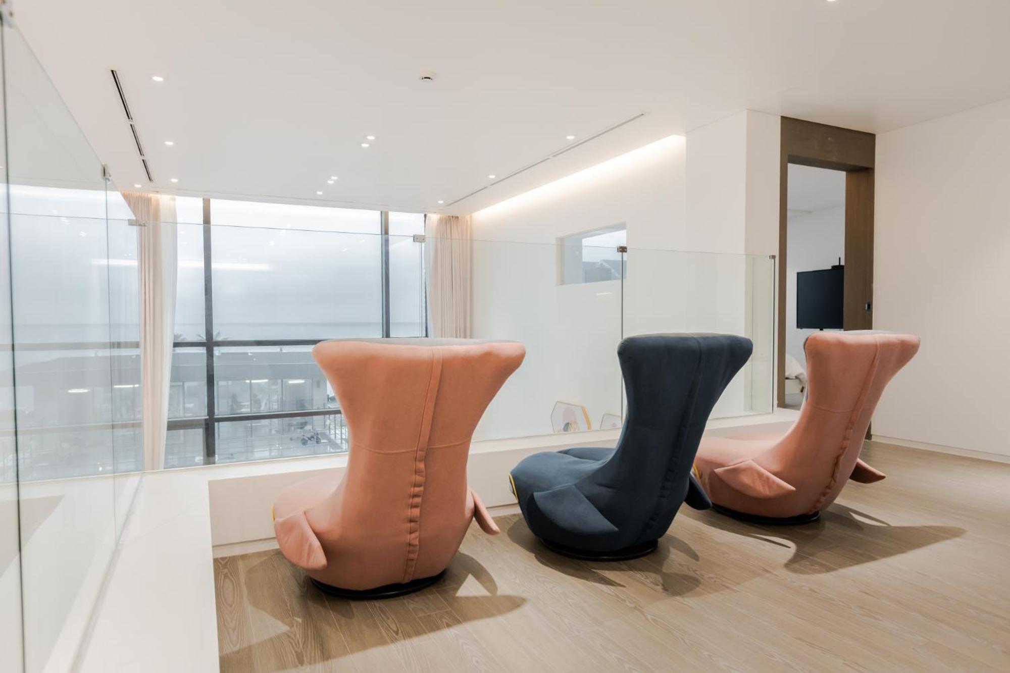 Dolphin Penthouse