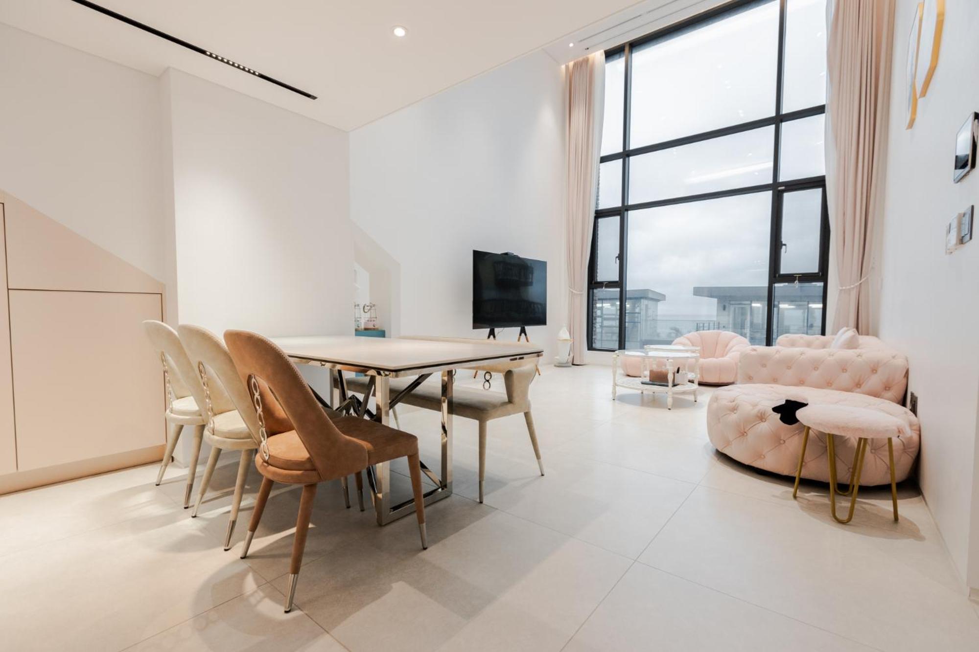 Dolphin Penthouse