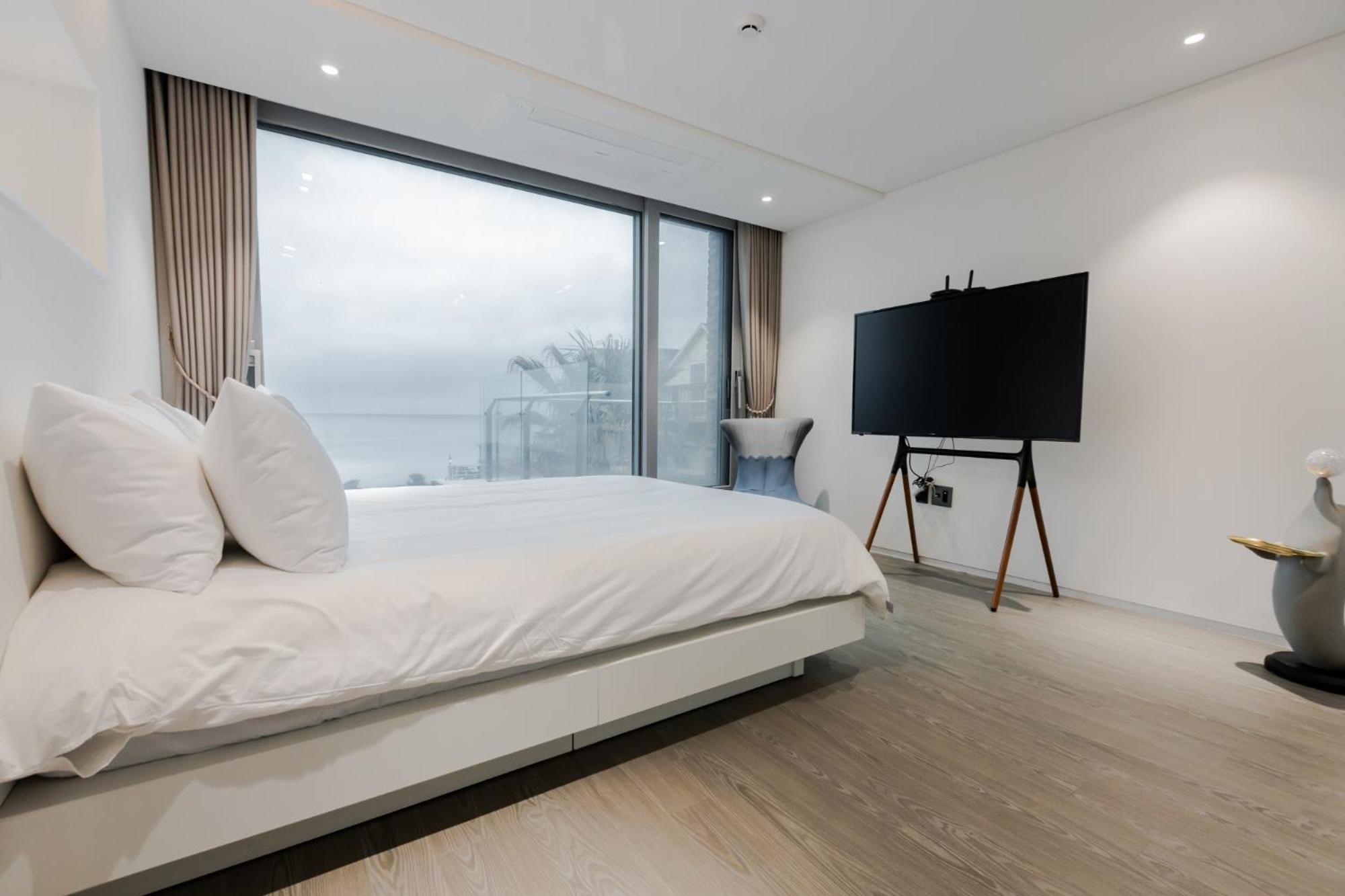 Dolphin Penthouse
