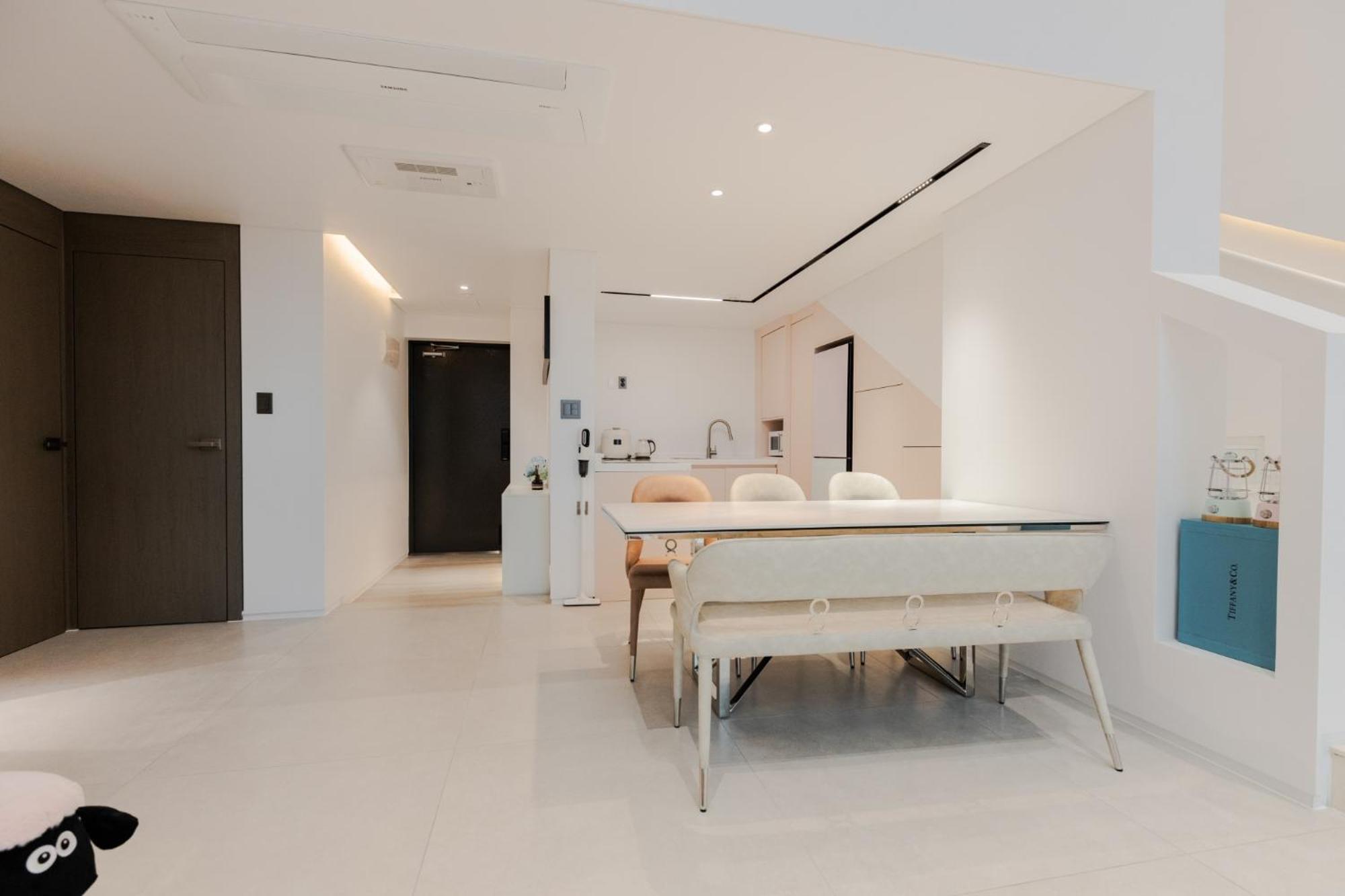 Dolphin Penthouse