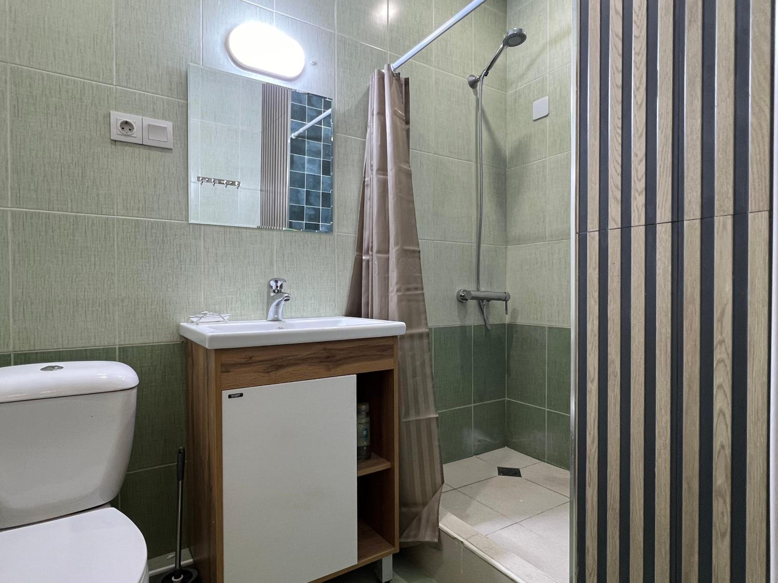 Small Center Suite
