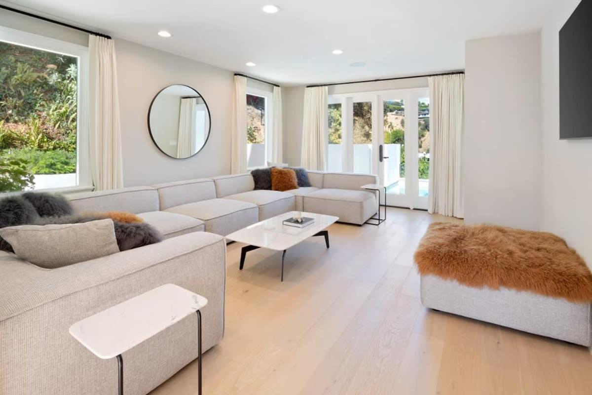Balmain Manor by Stay Awhile Villas