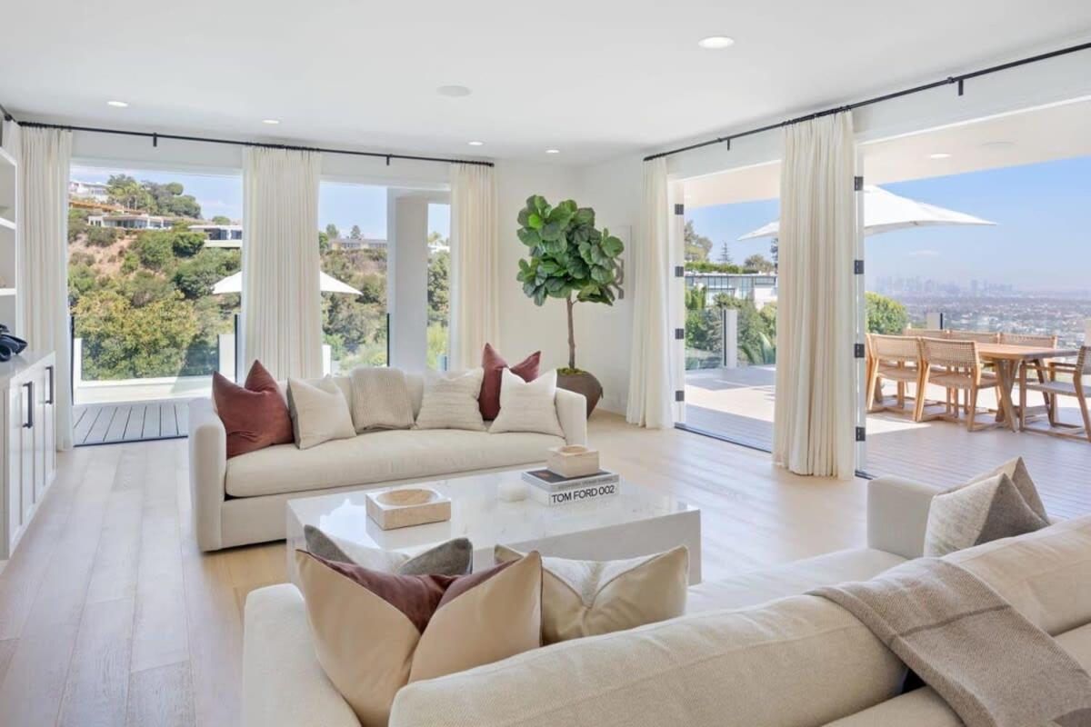 Balmain Manor by Stay Awhile Villas