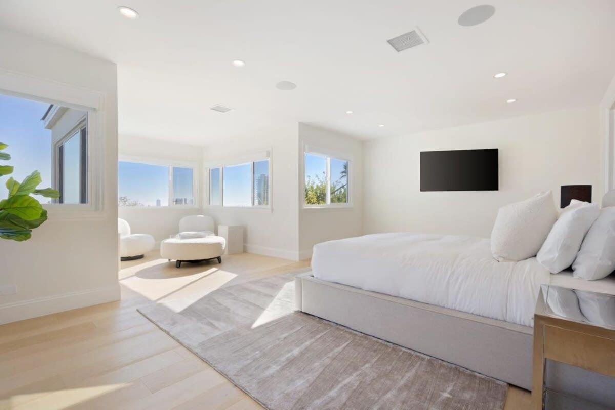 Balmain Manor by Stay Awhile Villas