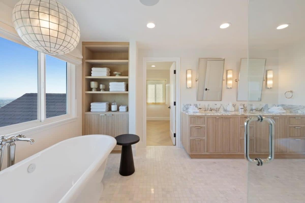 Balmain Manor by Stay Awhile Villas