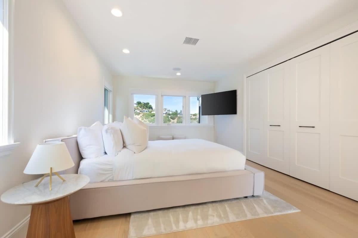 Balmain Manor by Stay Awhile Villas