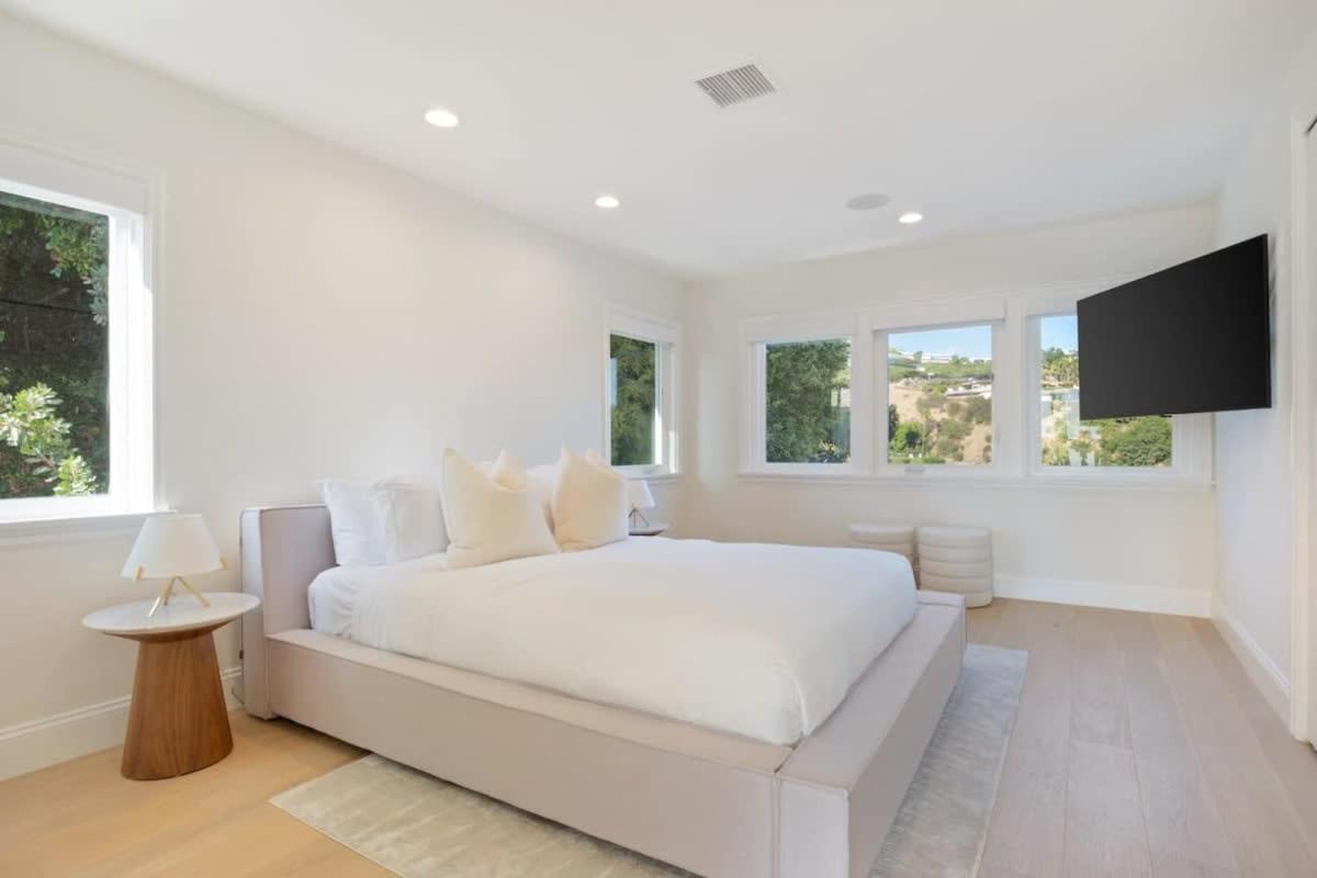Balmain Manor by Stay Awhile Villas
