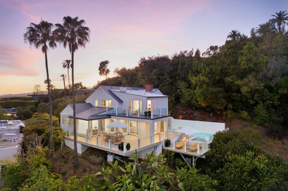 Balmain Manor by Stay Awhile Villas