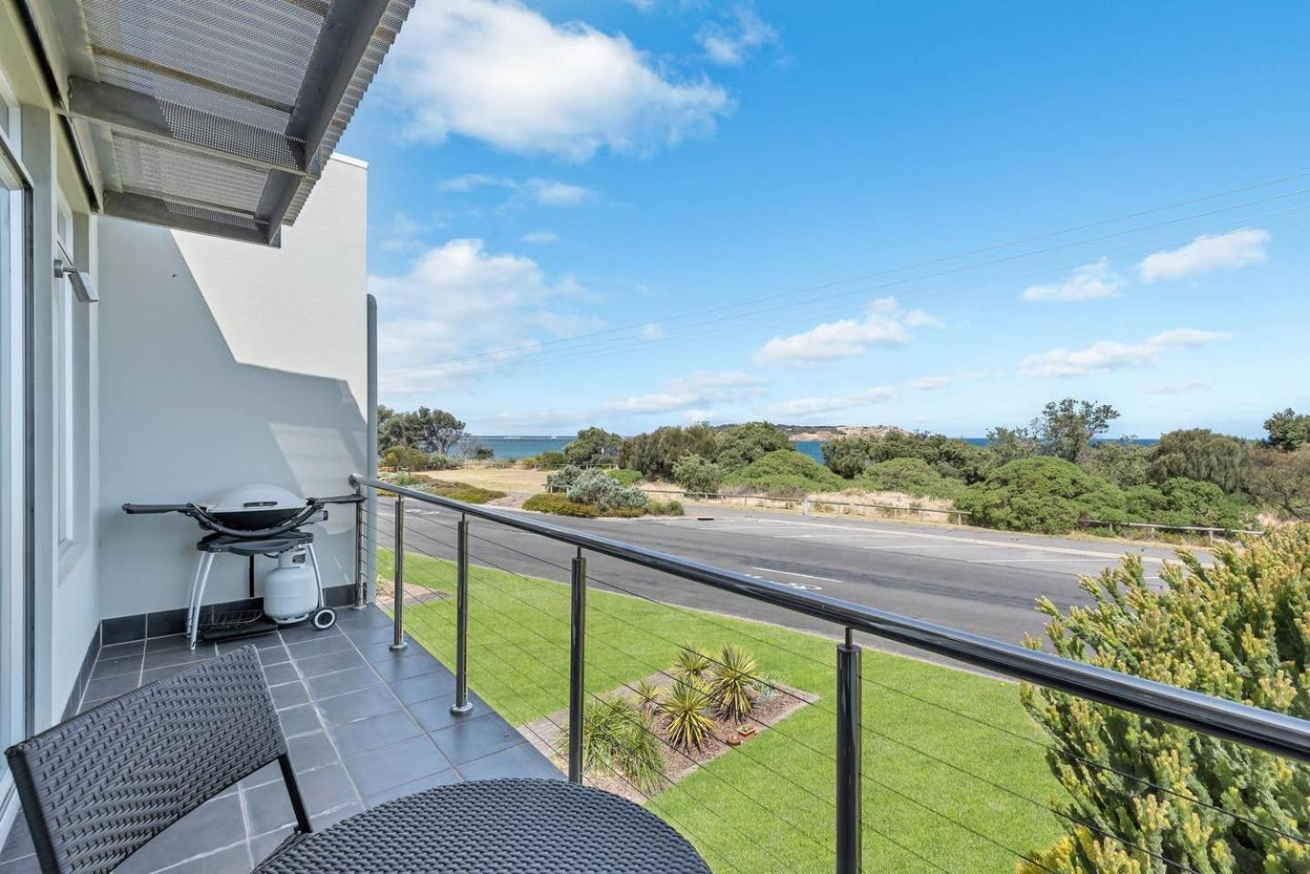 6-35 Esplanade - Beachfront