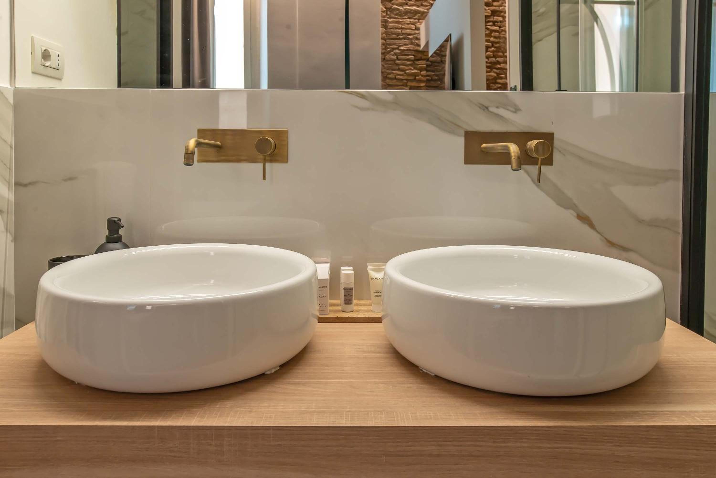 Ora Acanfora Suites