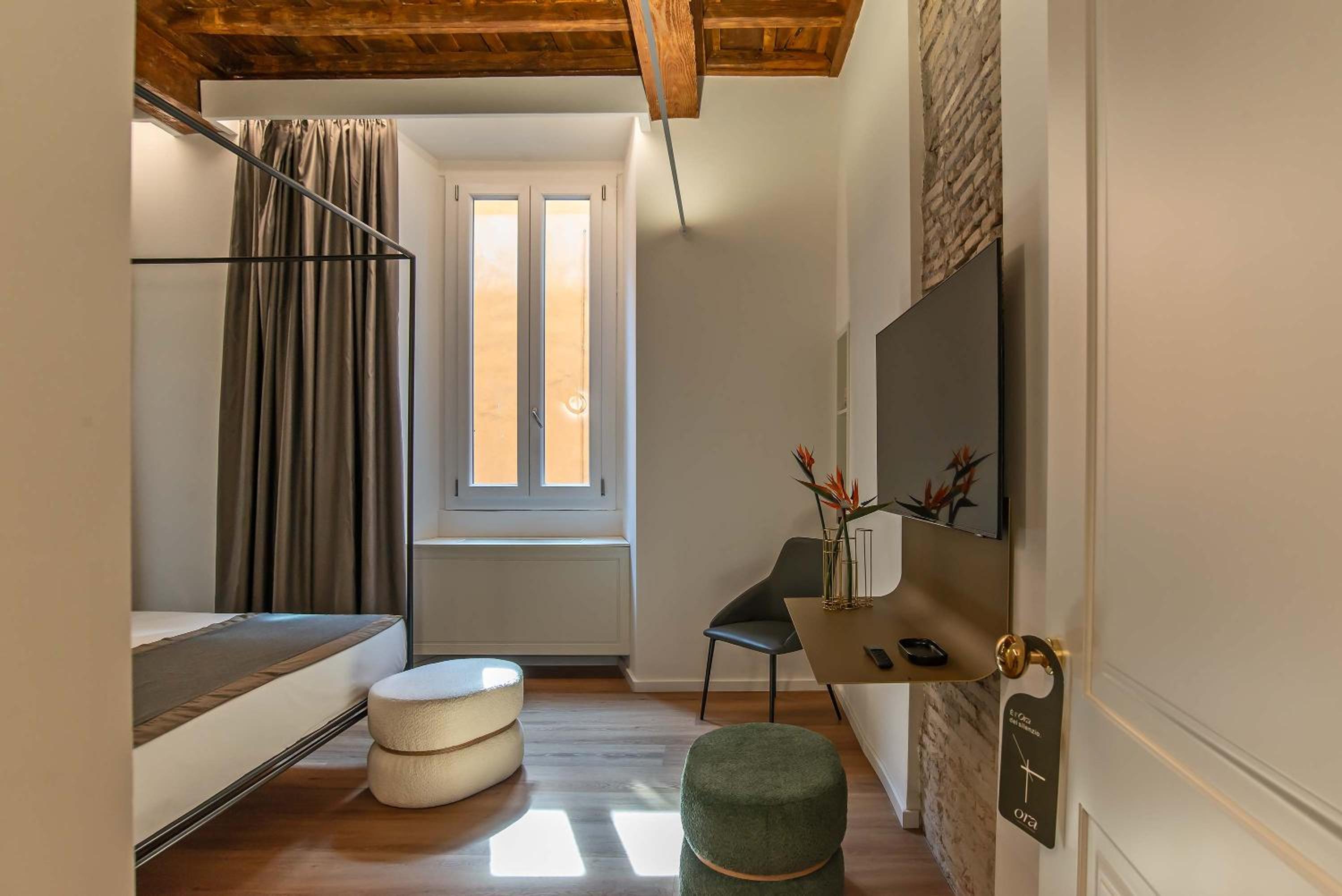 Ora Acanfora Suites