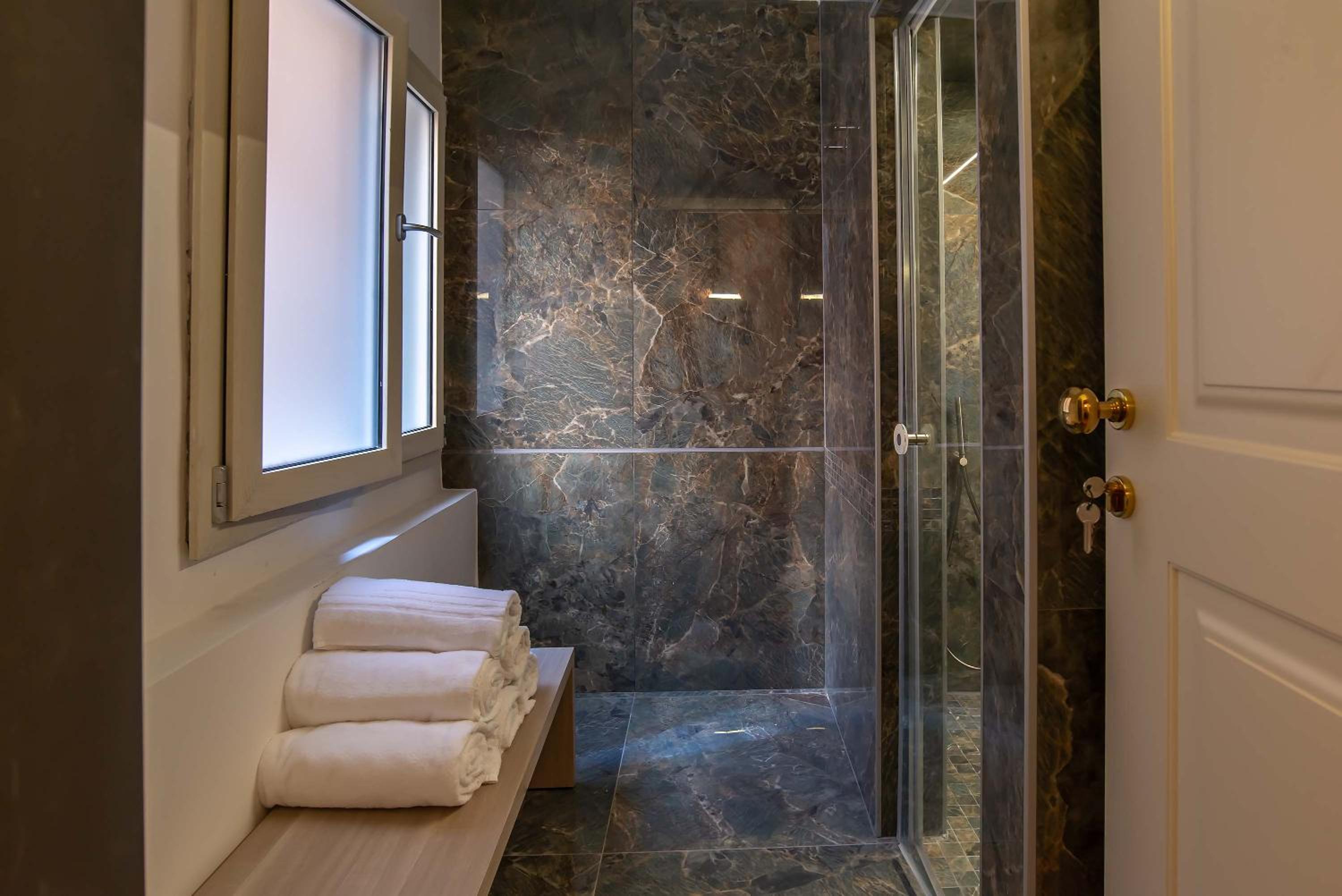 Ora Acanfora Suites