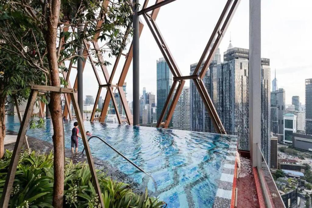 Scarletz Suites KLCC Free Netflix YouTube #23